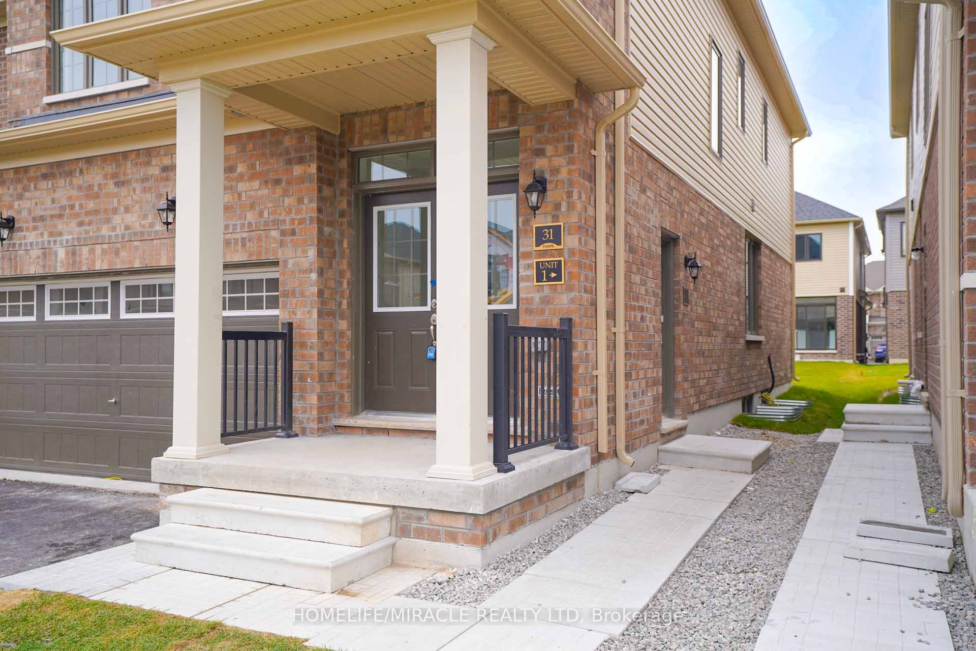 31 Prudhoe Terrace Lower, Barrie, ON L9J 0W2 photo 3
