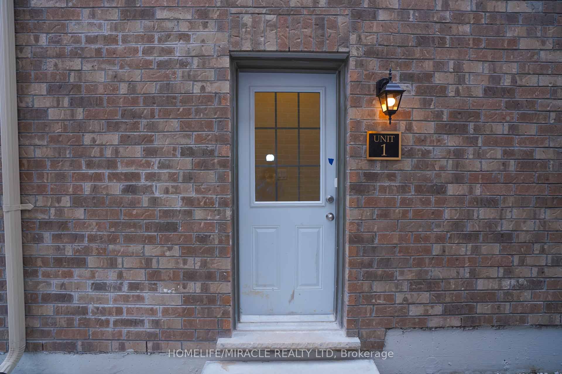 31 Prudhoe Terrace Lower, Barrie, ON L9J 0W2 photo 5