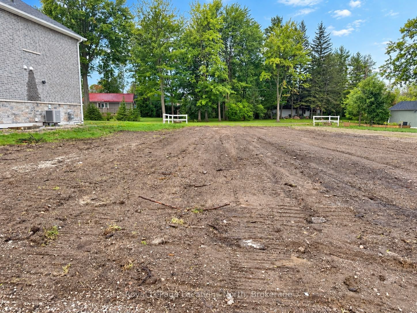22 William Avenue, Wasaga Beach, ON L9Z 2X3 photo 2