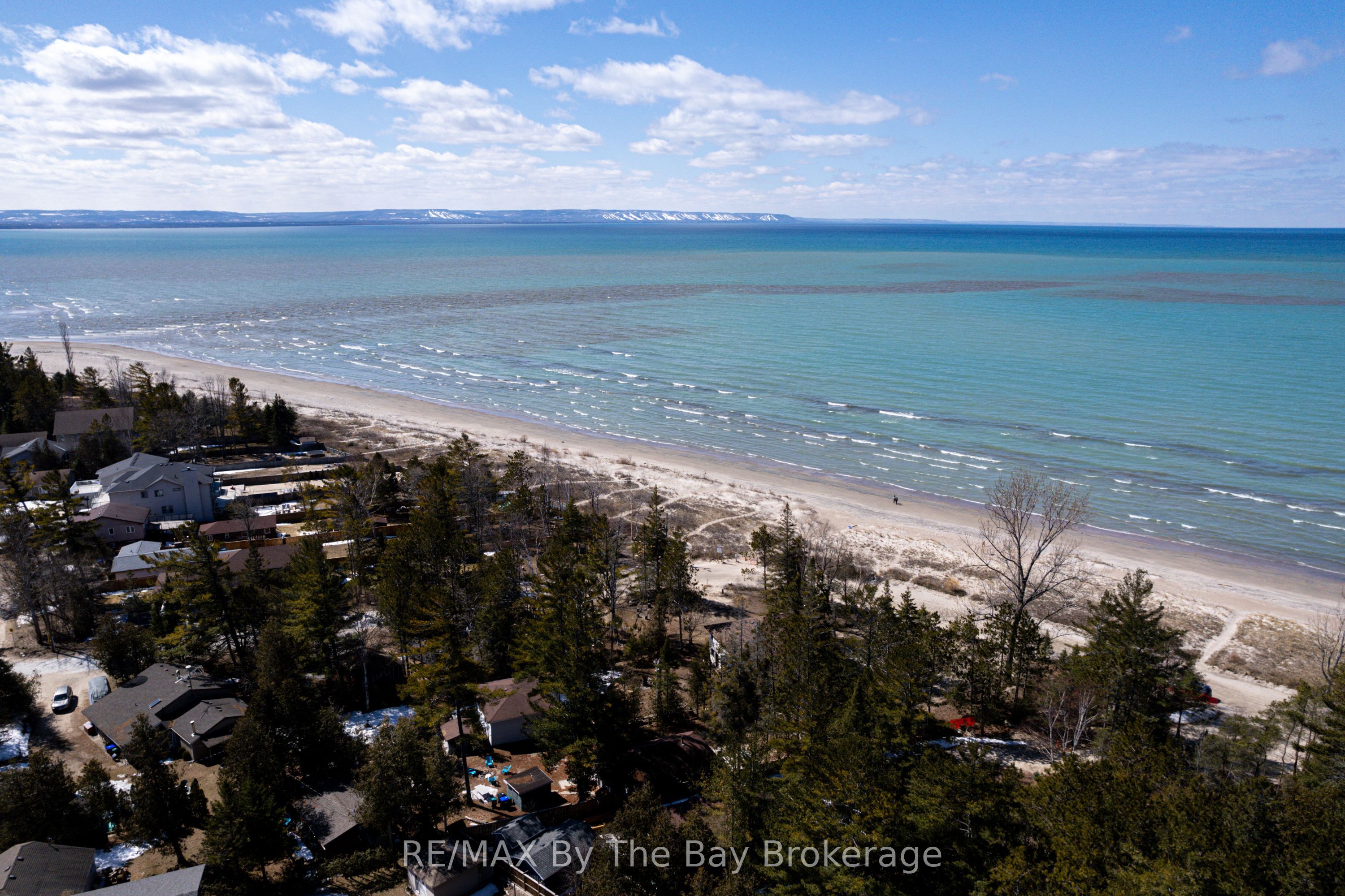 278 Coastline Drive, Wasaga Beach, ON L9Z 2M4 photo 4