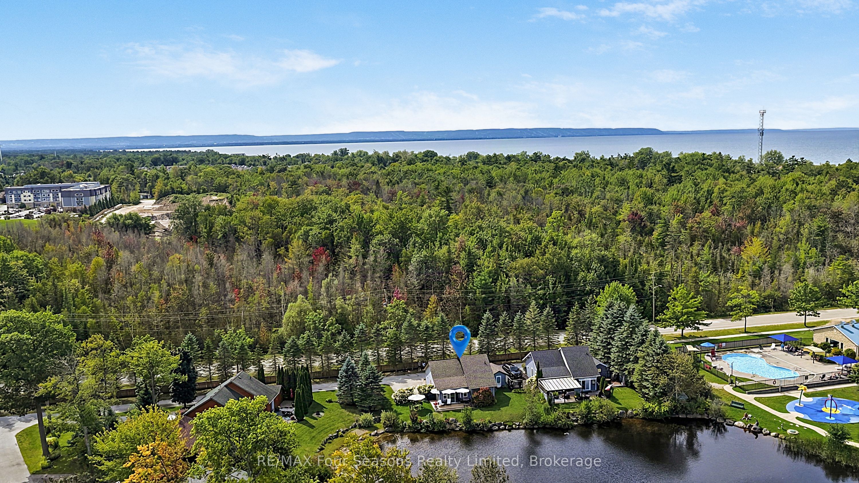47 CABIN Crescent, Wasaga Beach, ON L9Z 1X7 photo 4
