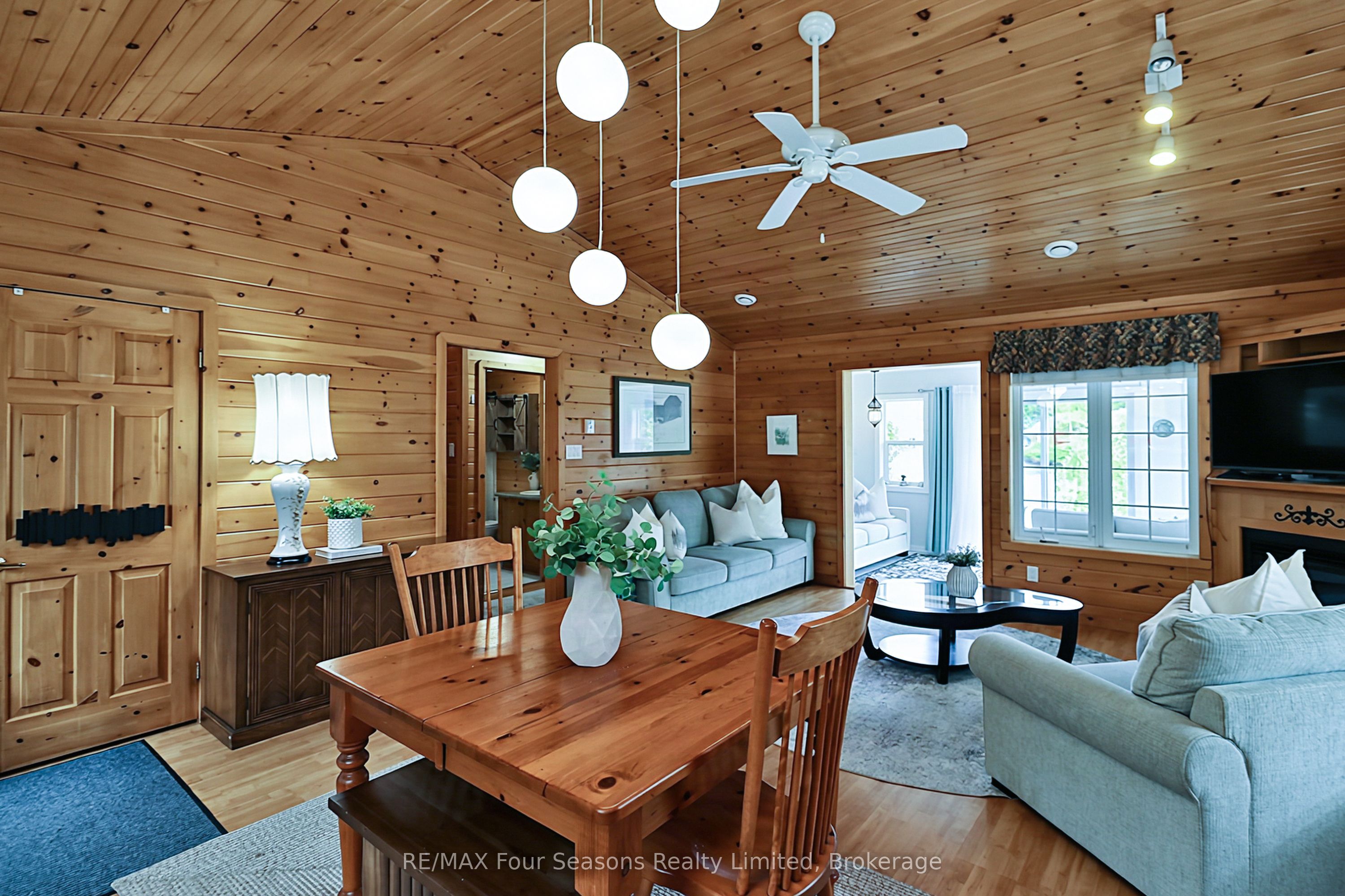 47 CABIN Crescent, Wasaga Beach, ON L9Z 1X7 photo 5