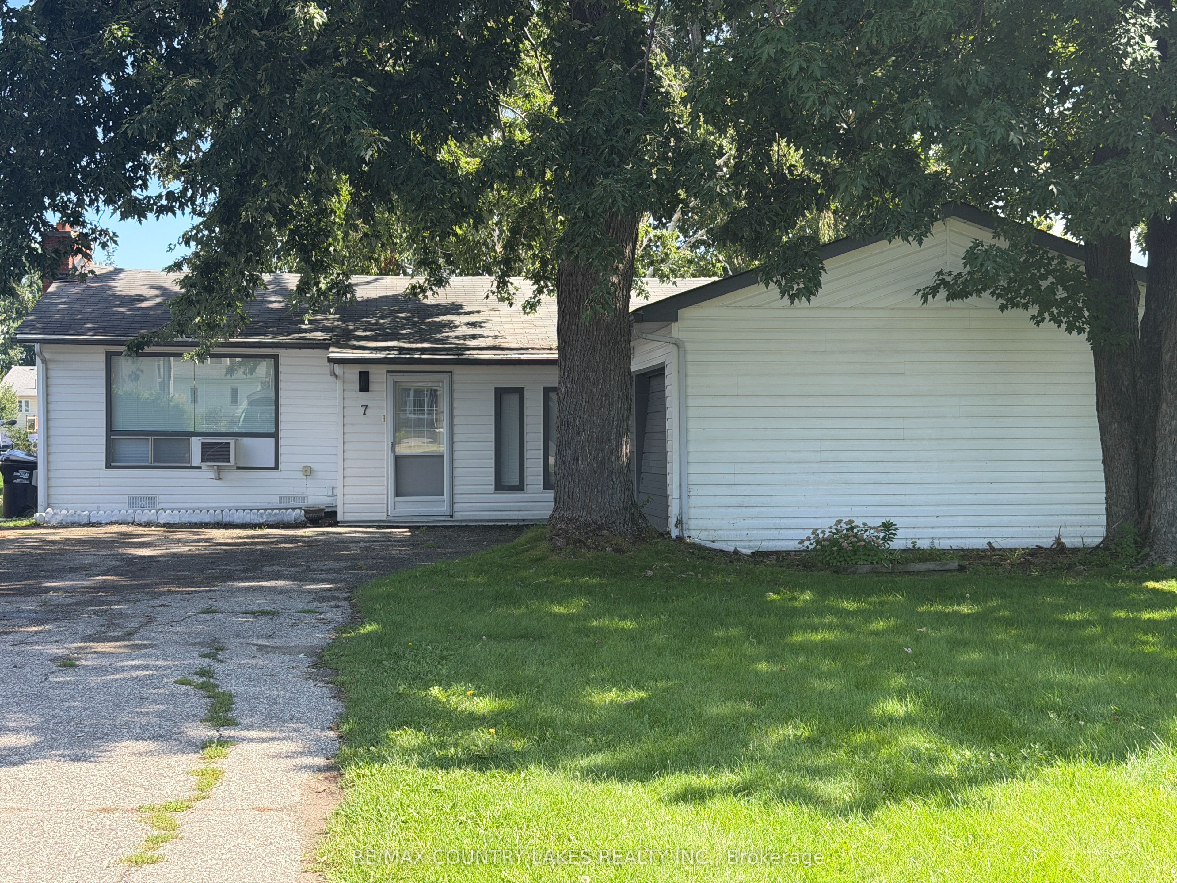 7 Willow Crescent, Ramara, ON L0K 1B0