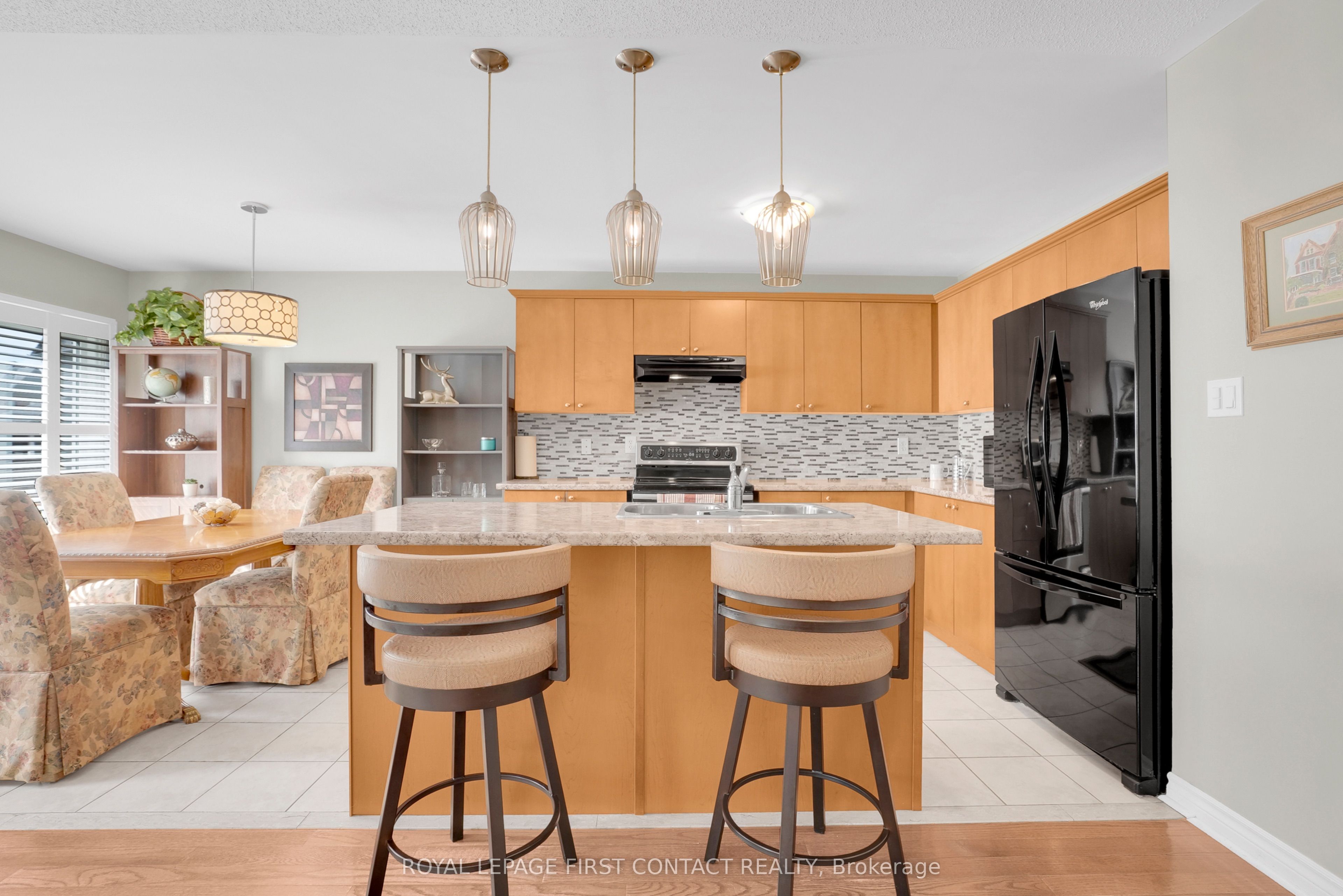 3 Maple Crown Terrace, Barrie, ON L4M 7H3 photo 4