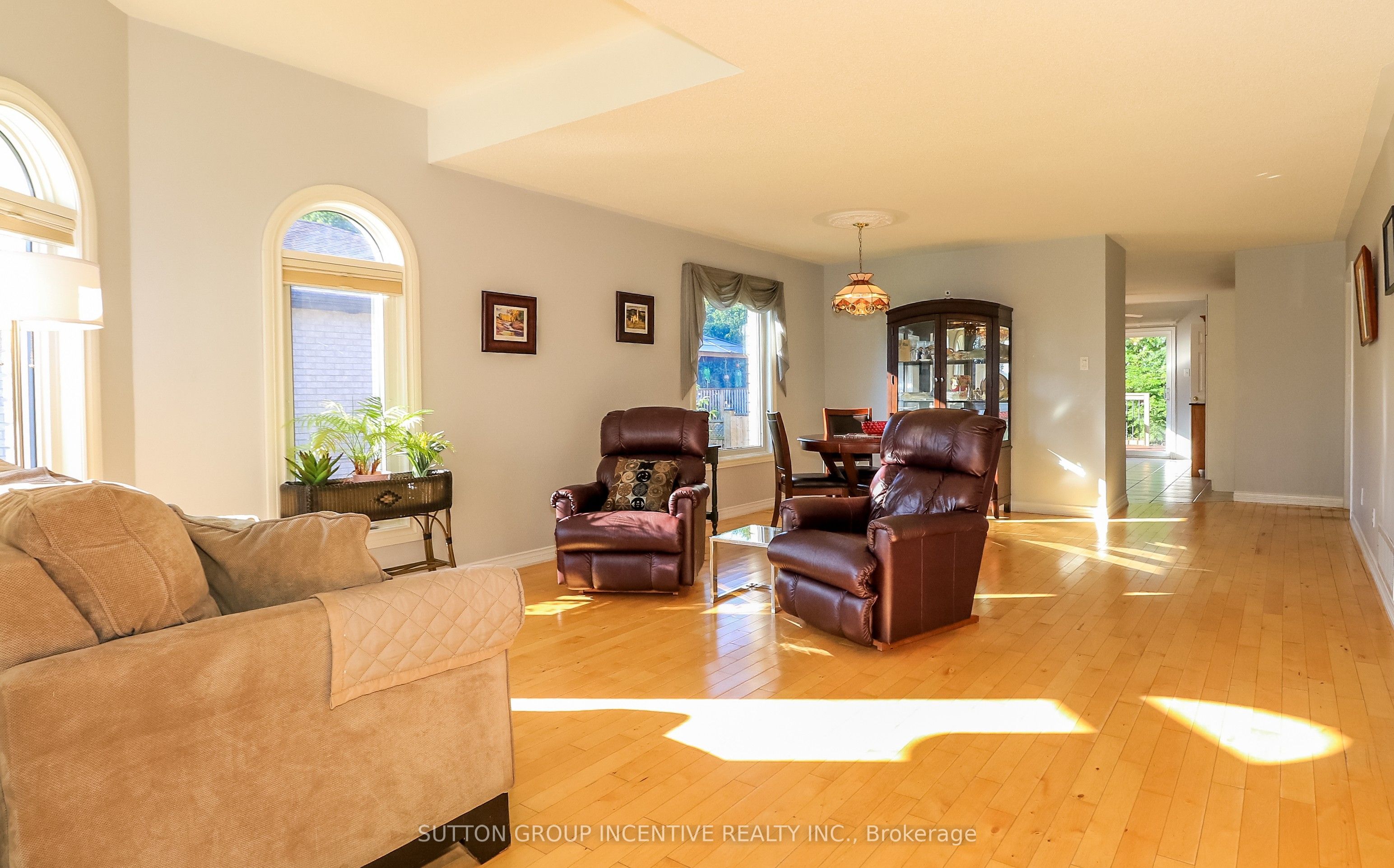 28 Brookfield Crescent, Barrie, ON L4N 9R6 photo 4