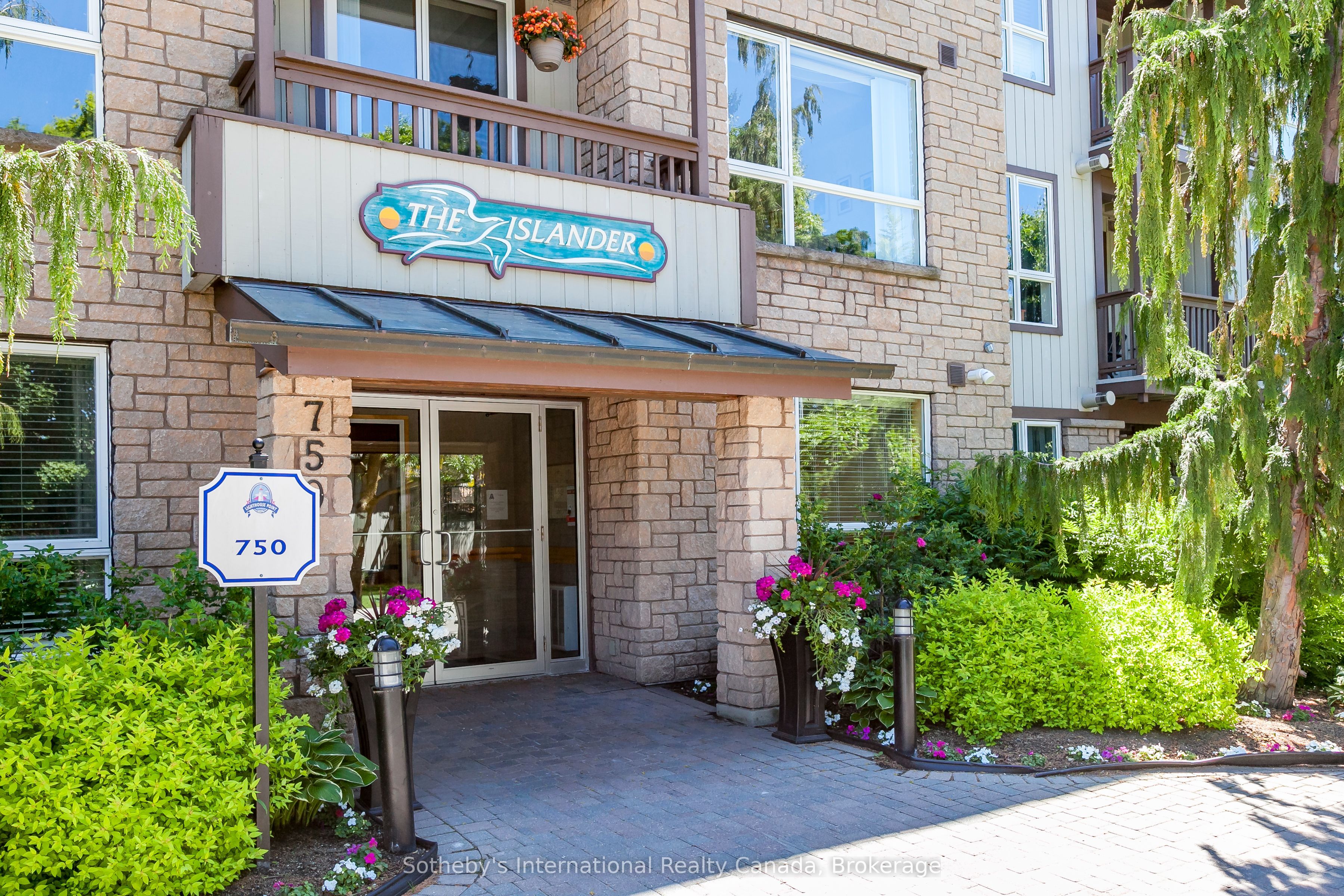 750 Johnston Park Avenue 3003, Collingwood, ON L9Y 5C7 photo 3