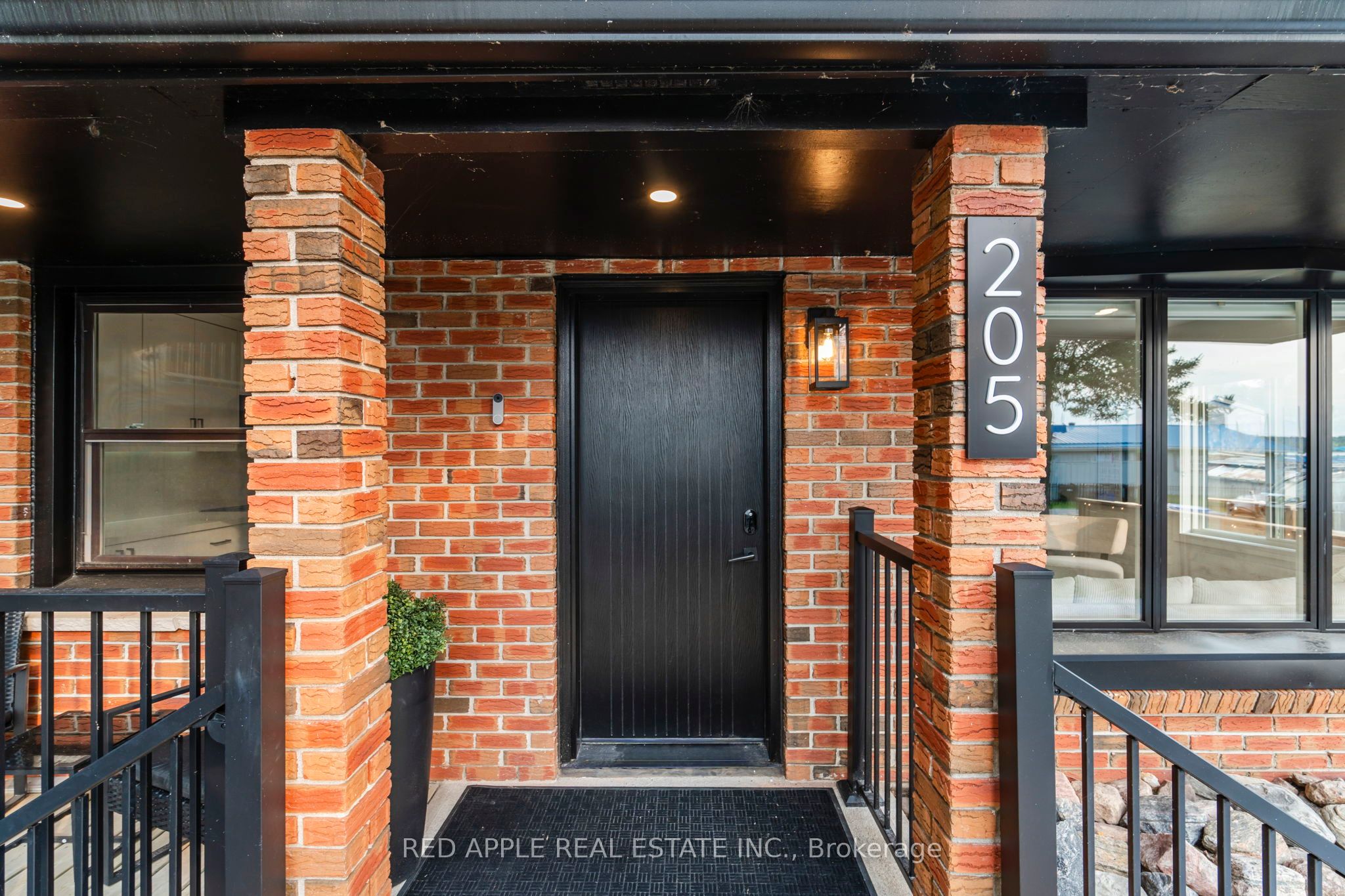 205 Hoyt Avenue, Tay, ON L0K 2A0 photo 3