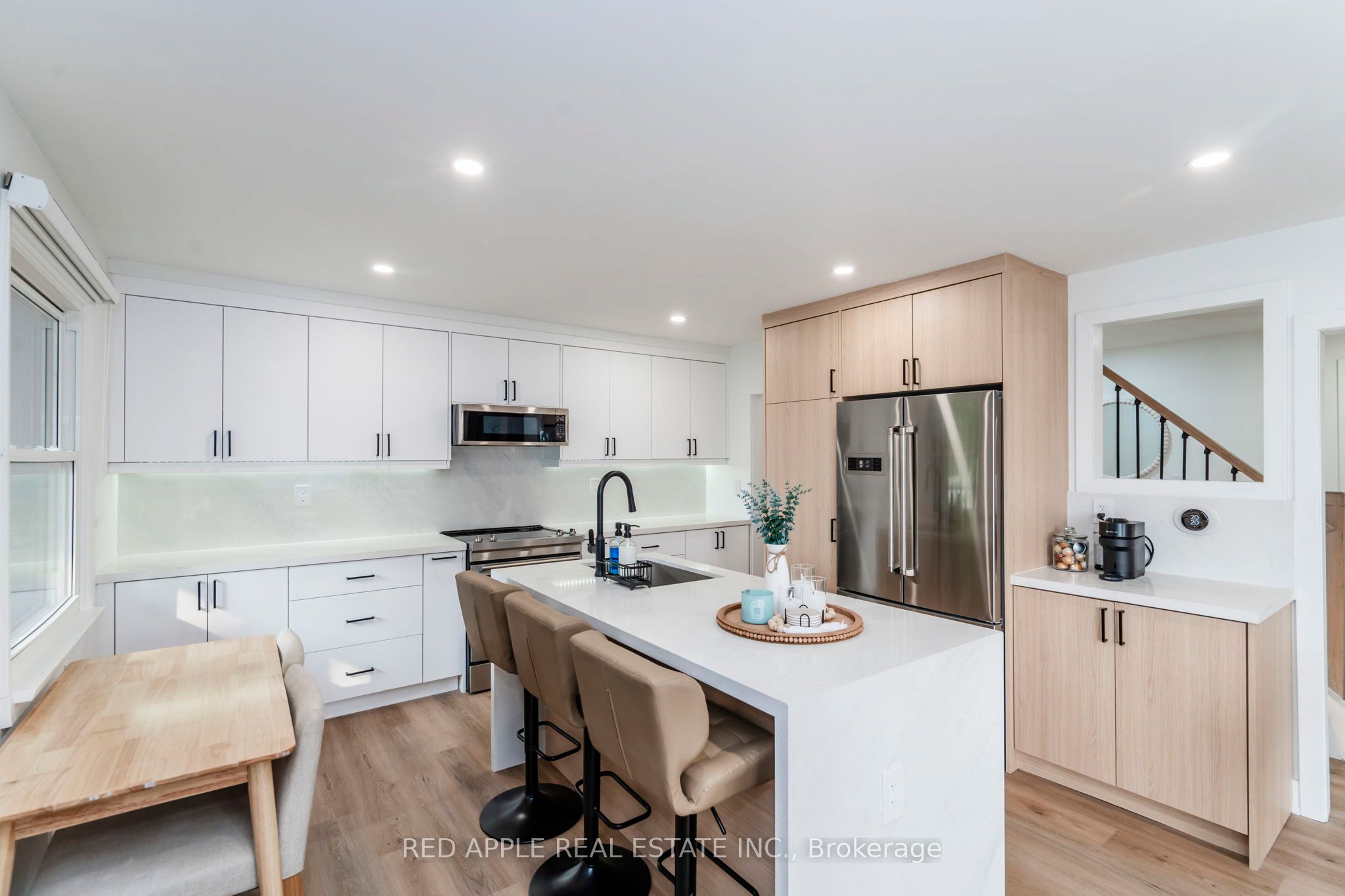 205 Hoyt Avenue, Tay, ON L0K 2A0 photo 5