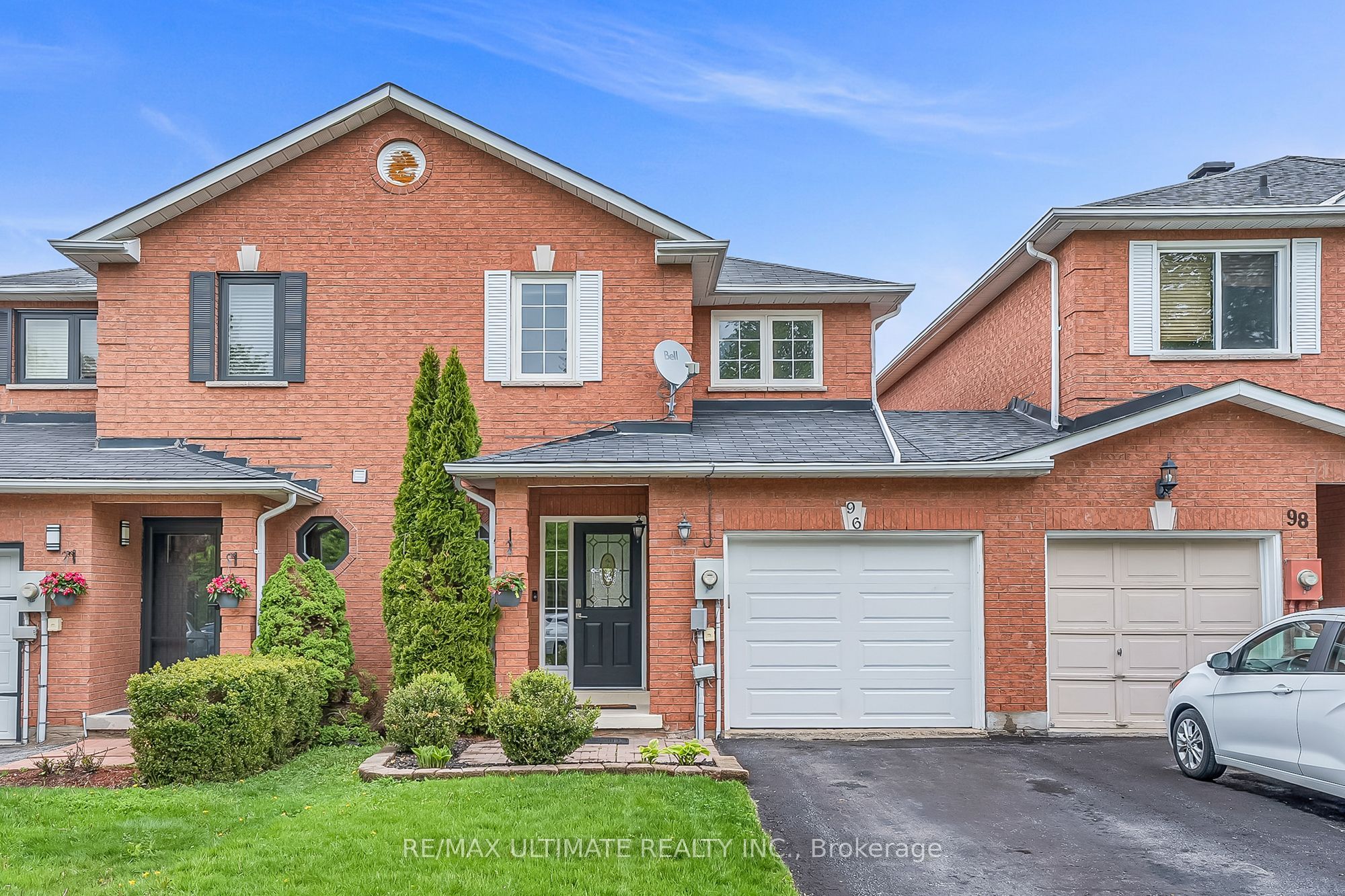 96 Bruce Crescent, Barrie, ON L4N 8P4