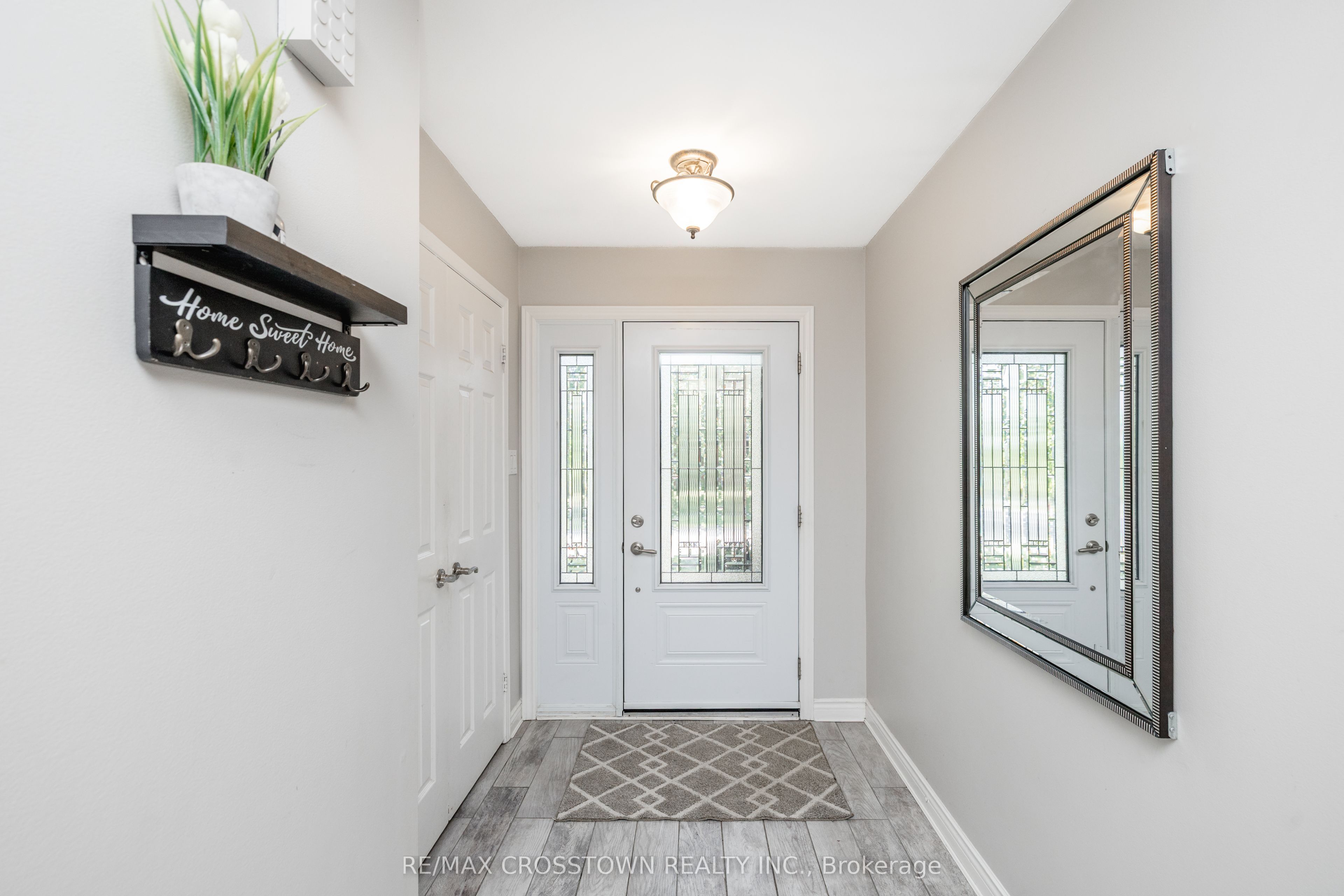 63 Oakridge Drive, Barrie, ON L4N 5N6 photo 4