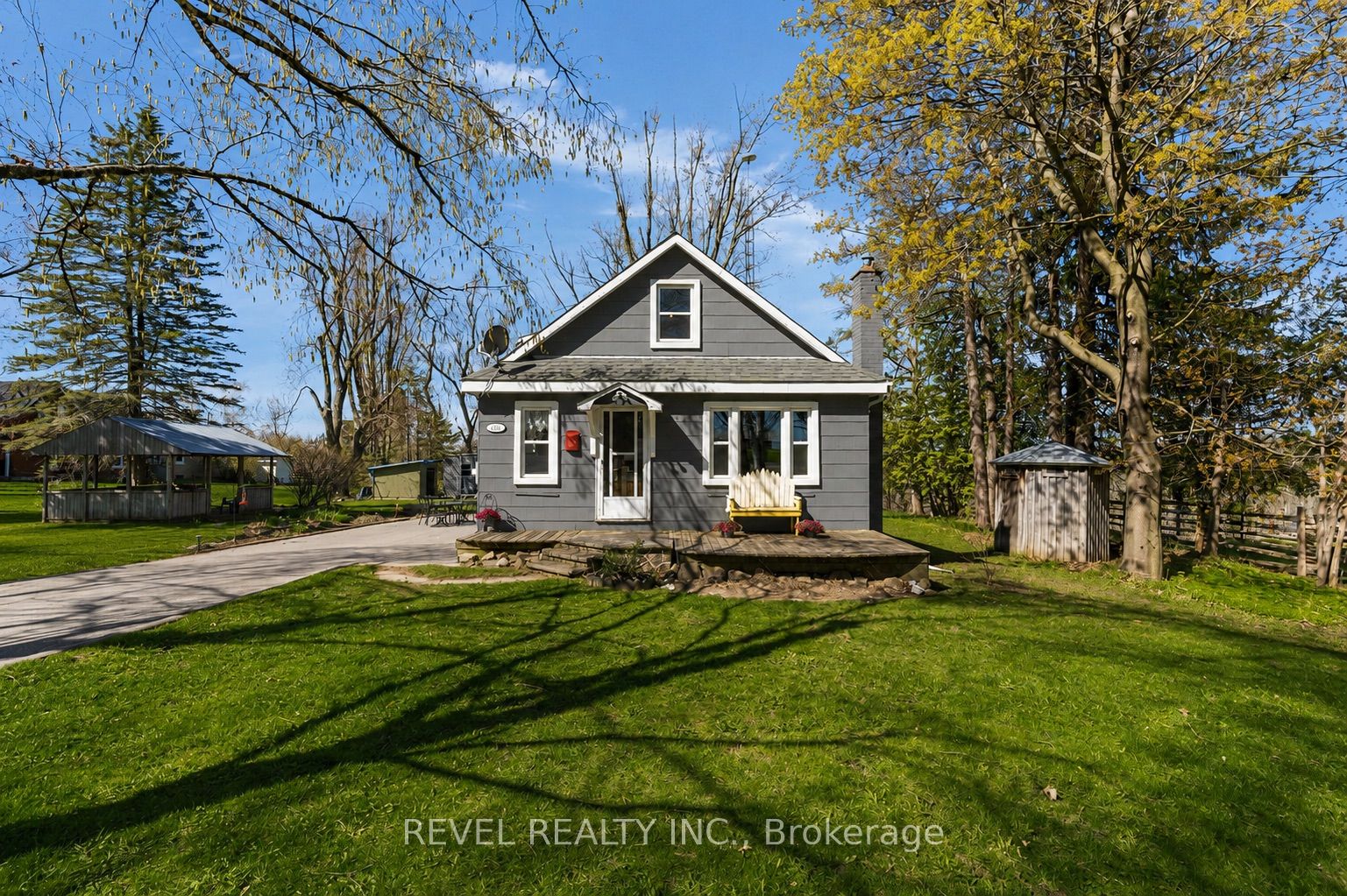 2940 Old Second Road S, Springwater, ON L9X 1P6