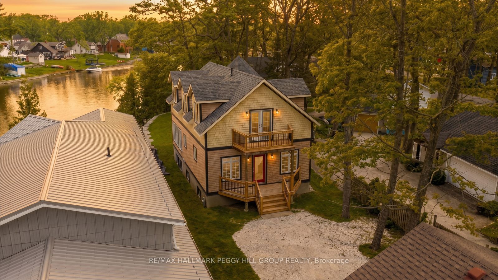 2026 River Road W, Wasaga Beach, ON L9Z 2W1