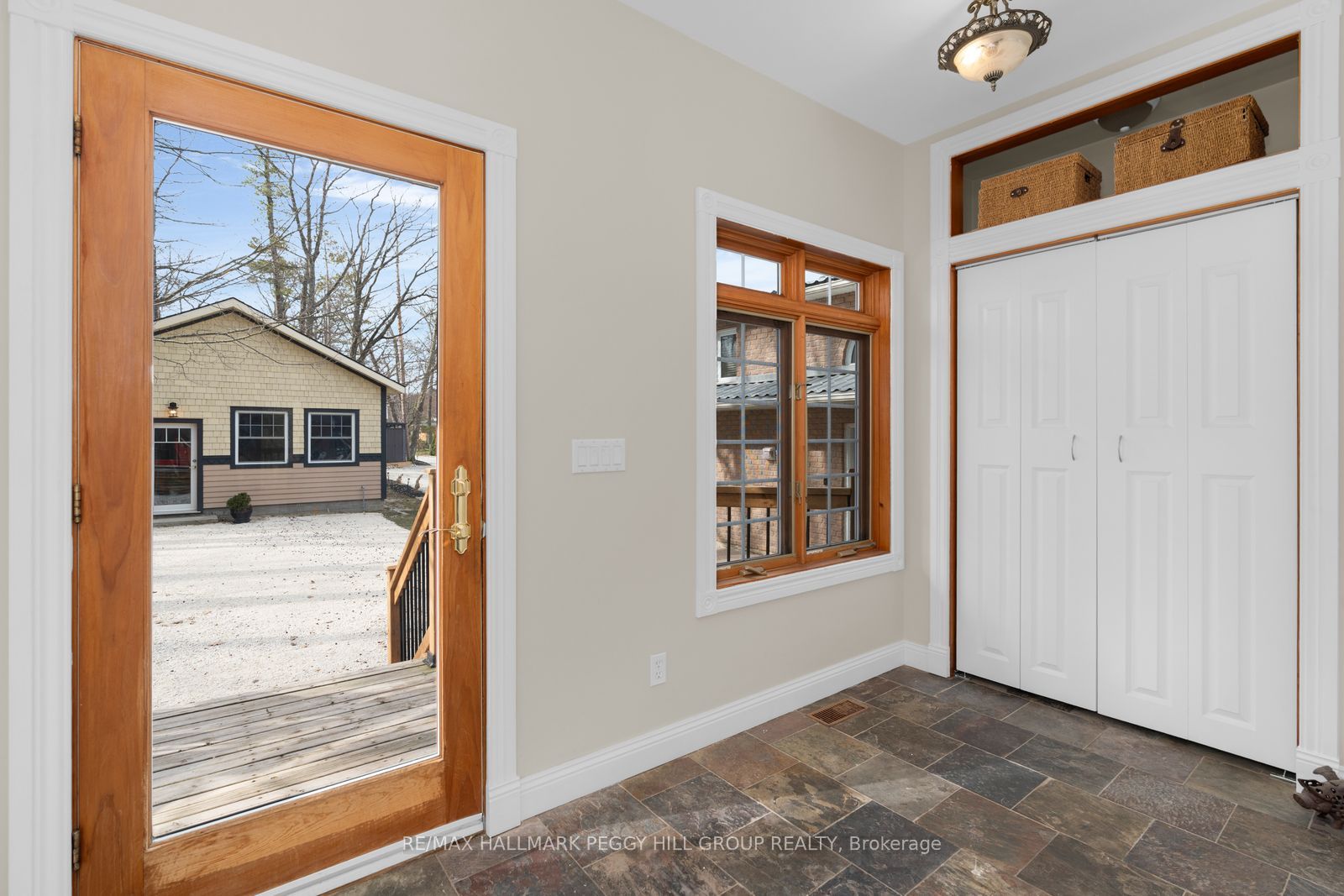 2026 River Road W, Wasaga Beach, ON L9Z 2W1 photo 4