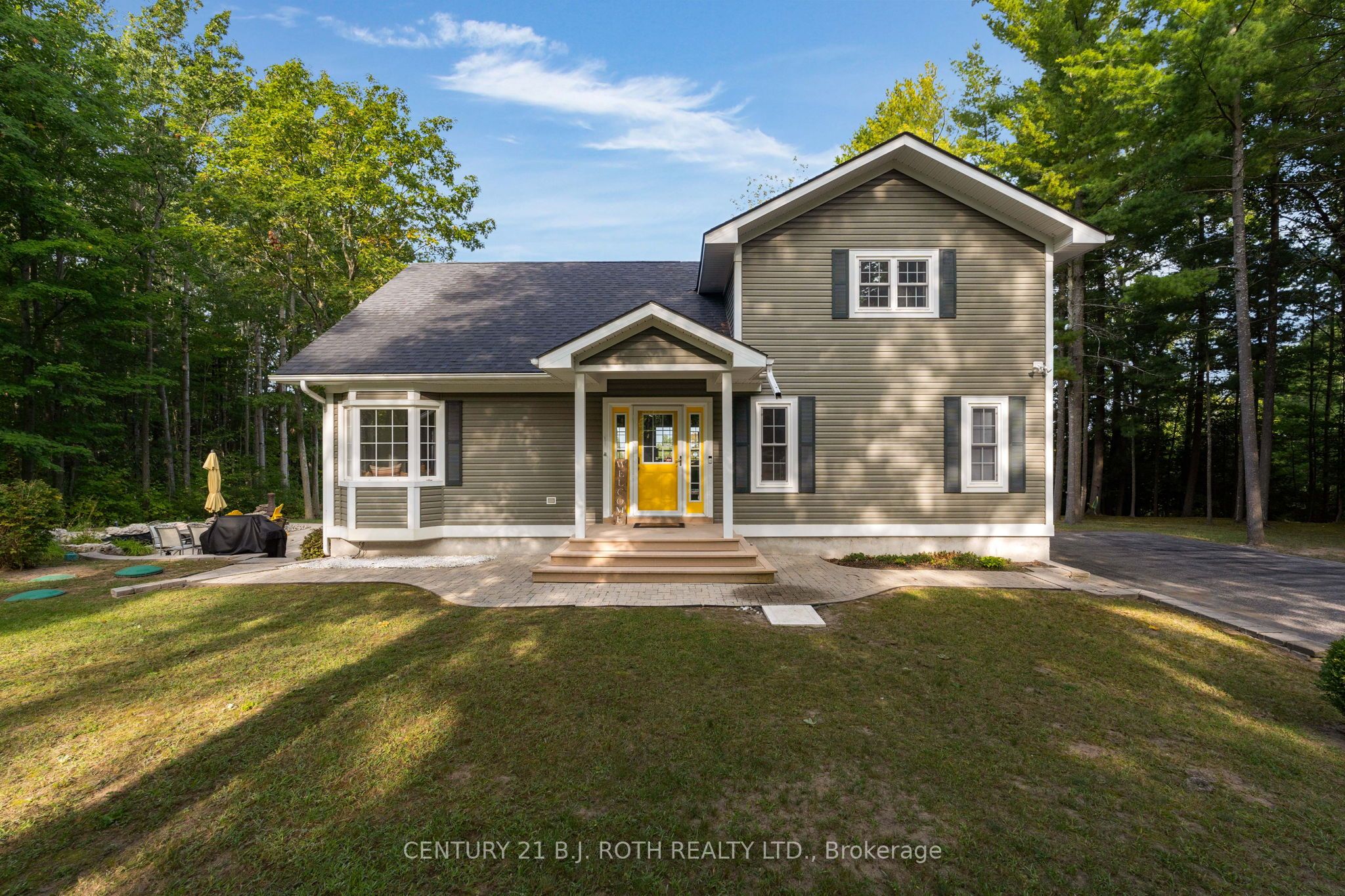 2710 Portage Trail, Springwater, ON L9X 0J3