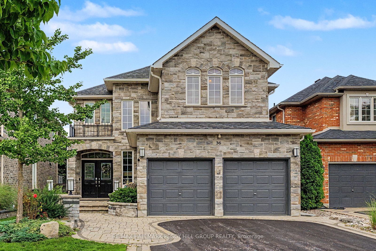 36 Auburn Court, Barrie, ON L4N 6G9