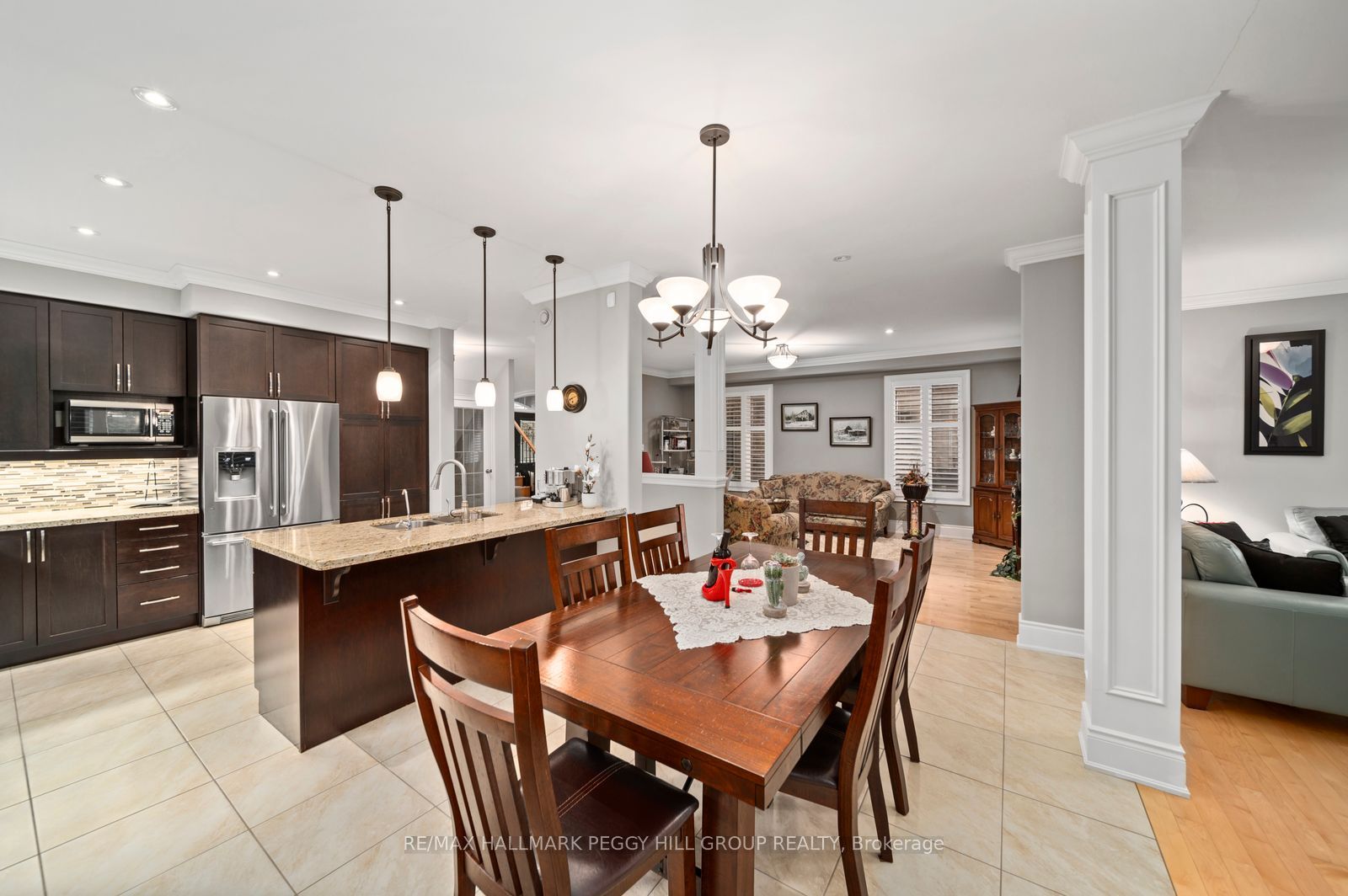 36 Auburn Court, Barrie, ON L4N 6G9 photo 3