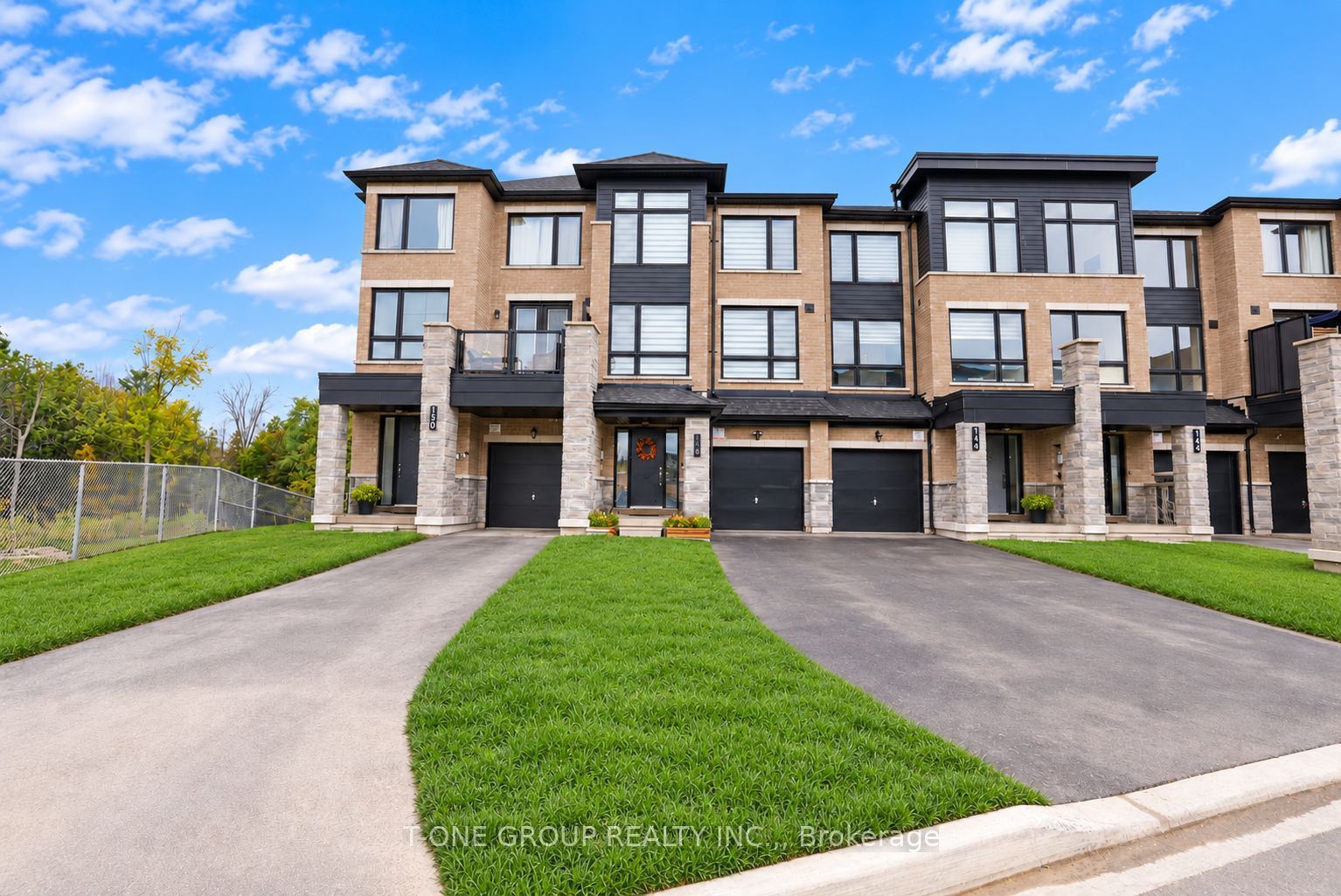148 Blue Forest Crescent, Barrie, ON L9J 0N5 photo 3