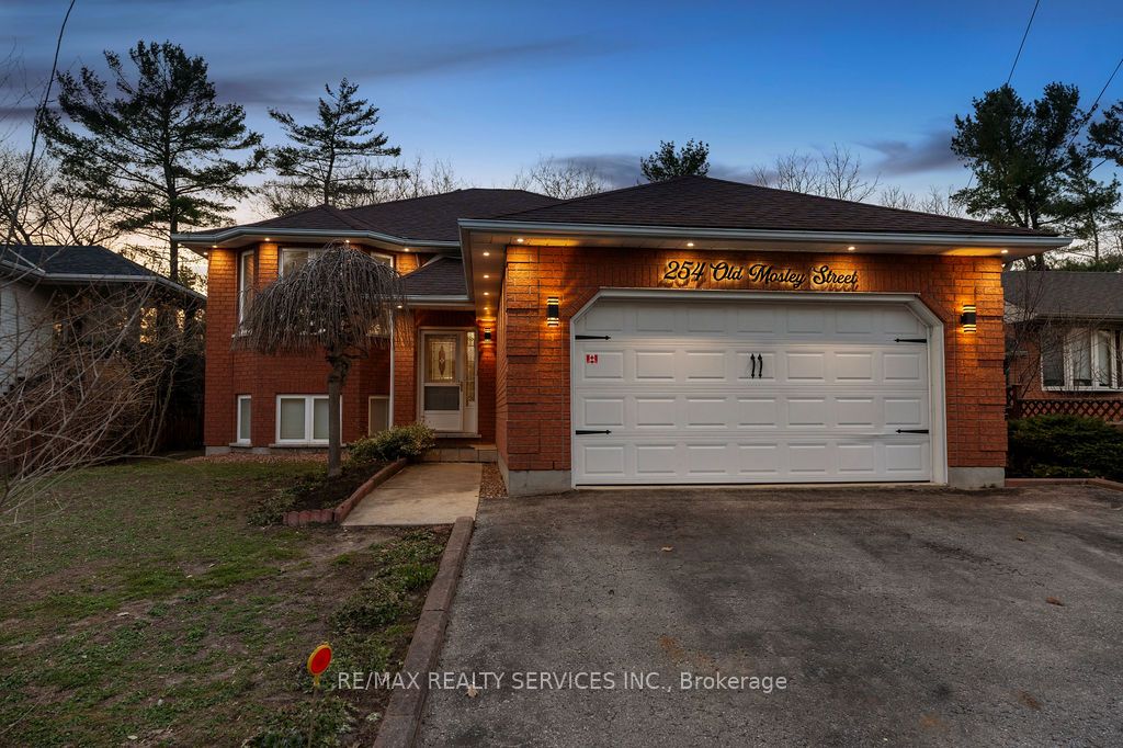 254 Old Mosley Street, Wasaga Beach, ON L9Z 2H8 photo 2