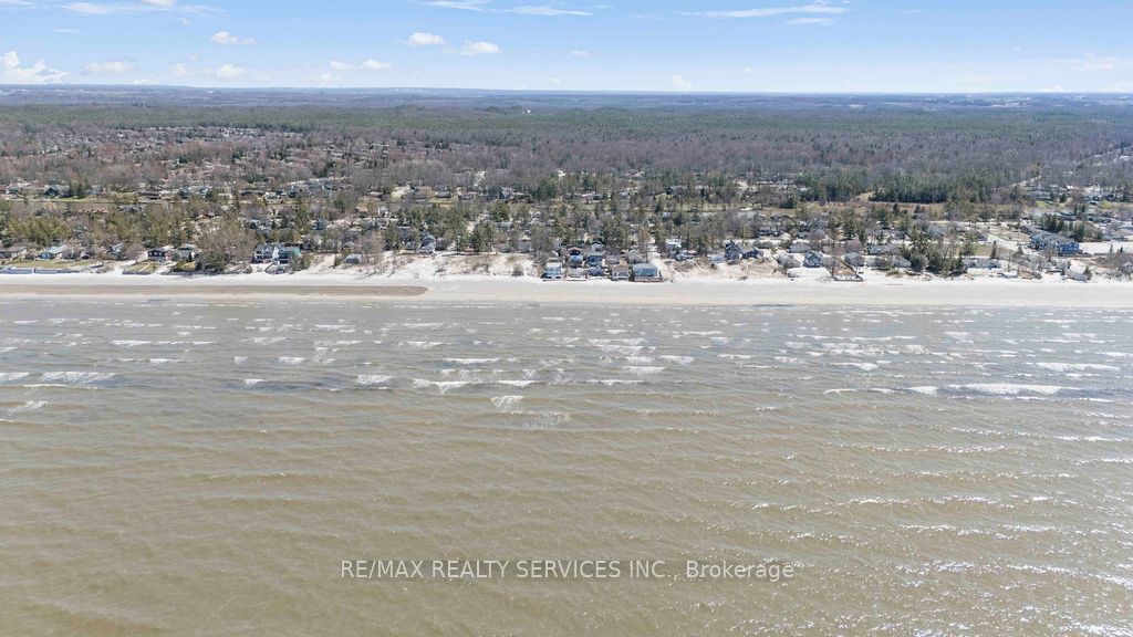 254 Old Mosley Street, Wasaga Beach, ON L9Z 2H8 photo 3