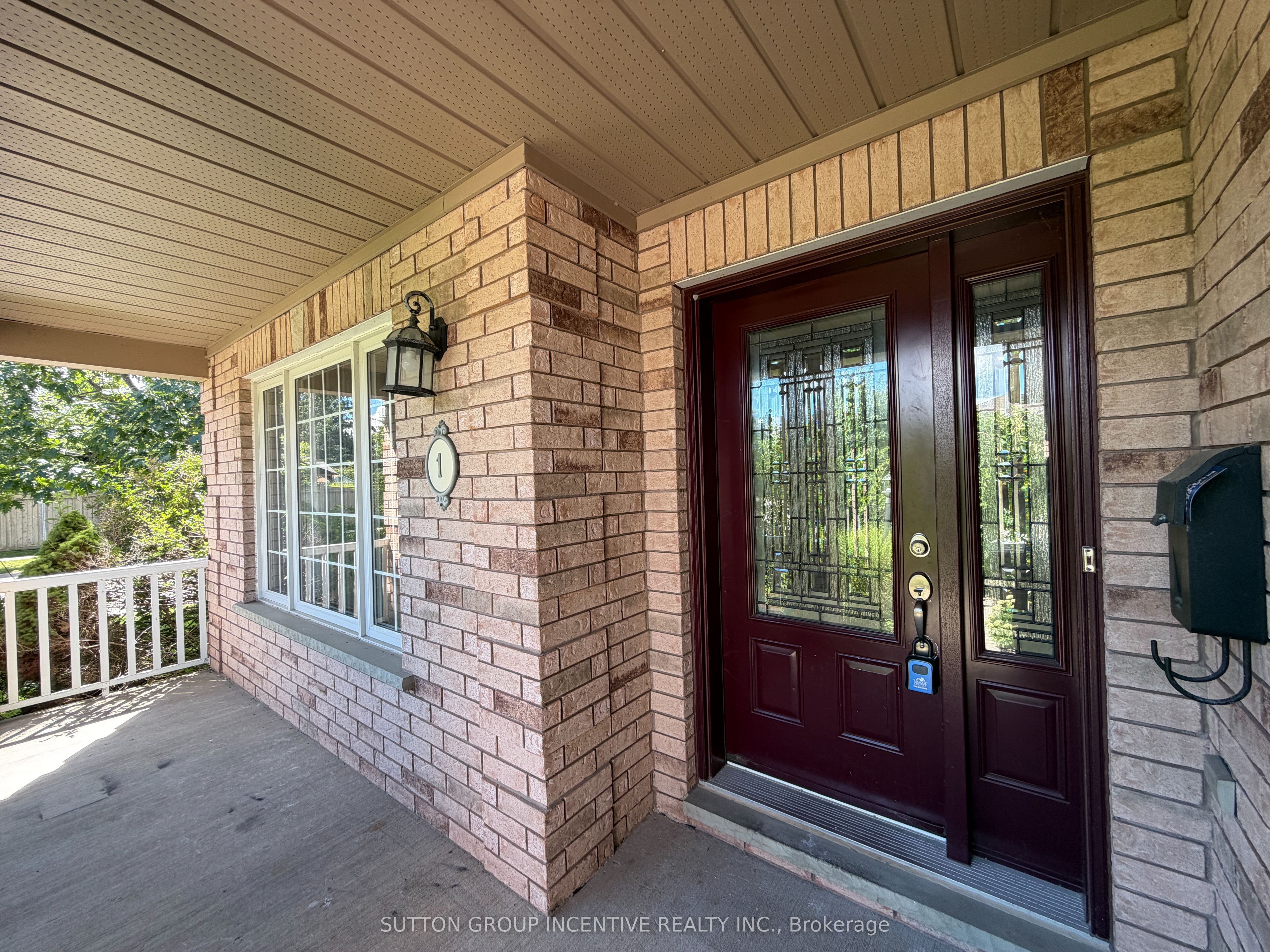 1 Buman Court, Barrie, ON L4N 0L3 photo 4