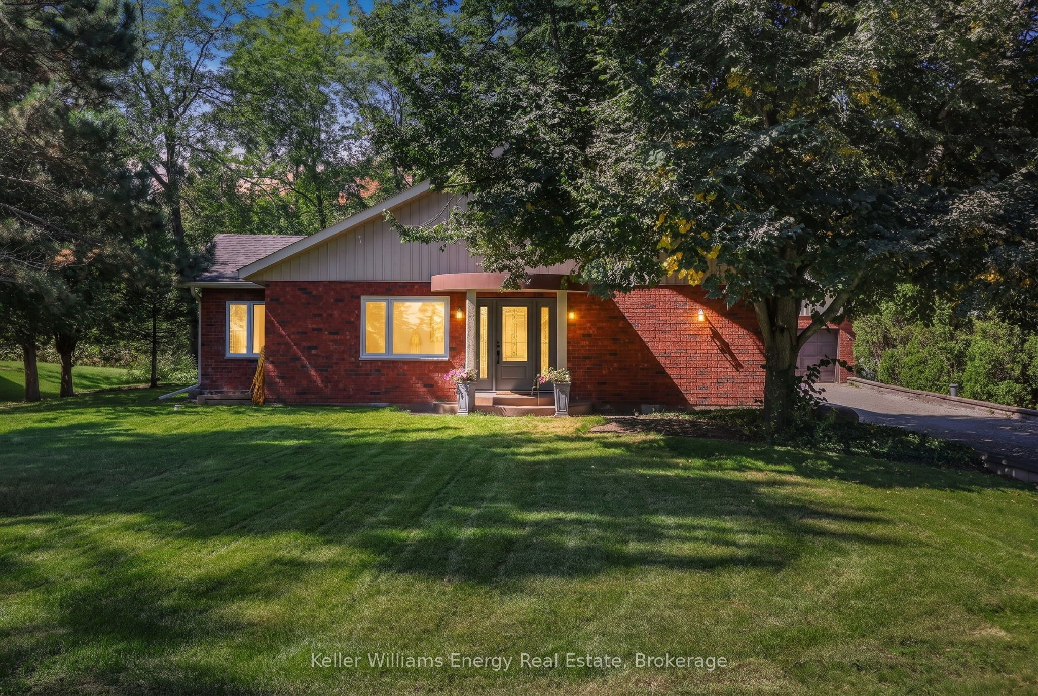 60 Bayside Avenue, Tay, ON L0K 2A0