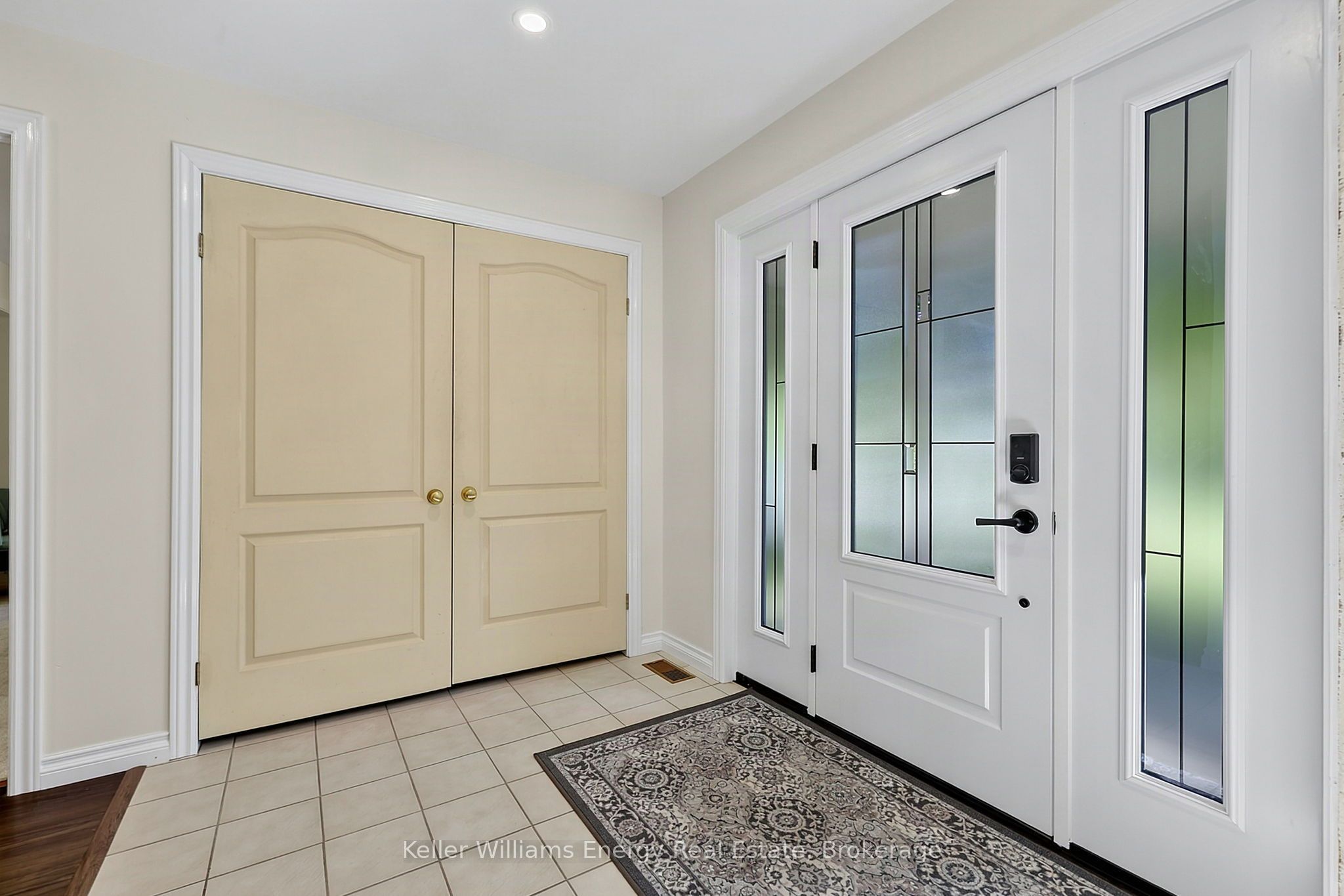 60 Bayside Avenue, Tay, ON L0K 2A0 photo 5