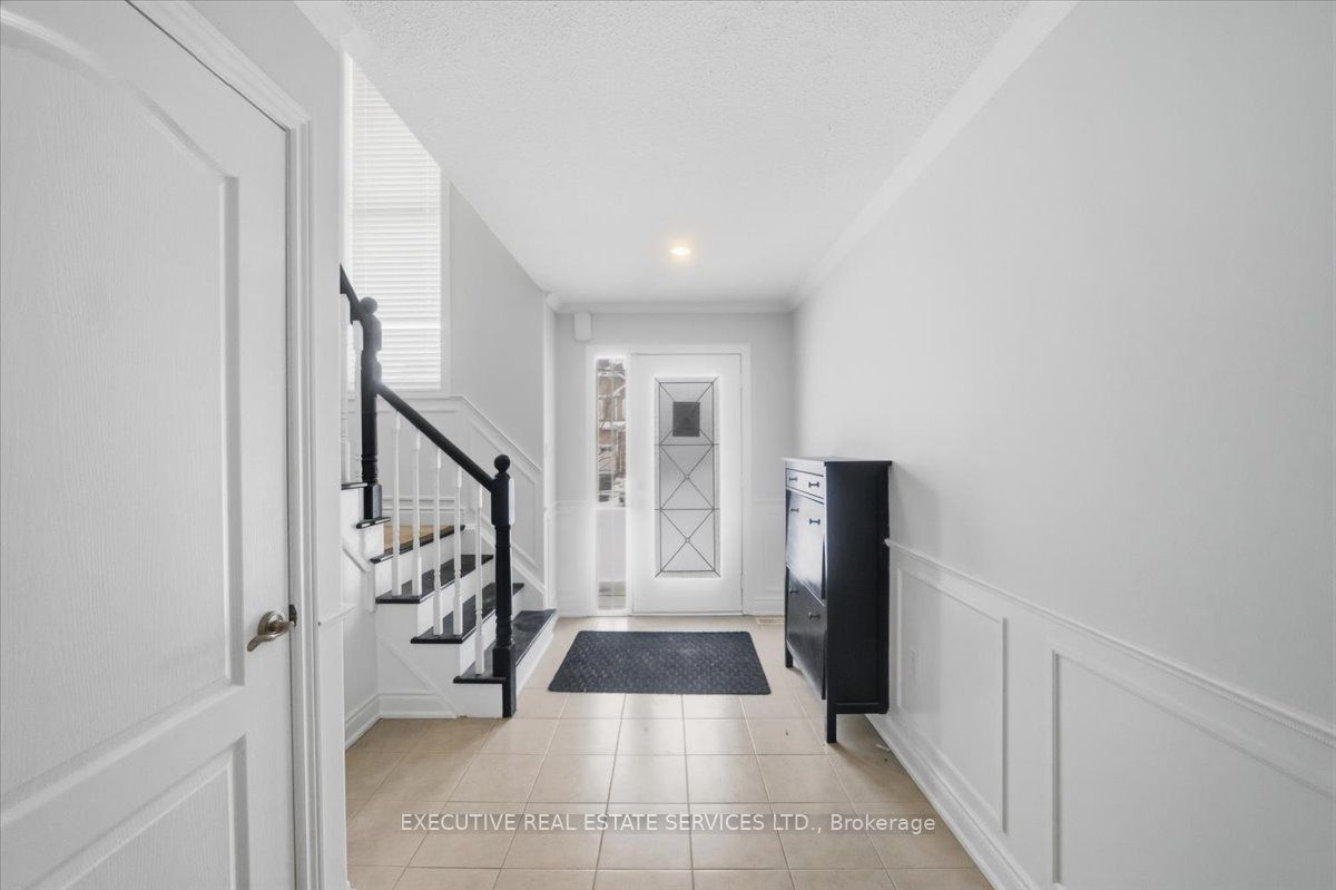3063 Emperor Drive, Orillia, ON L3V 0G4 photo 2