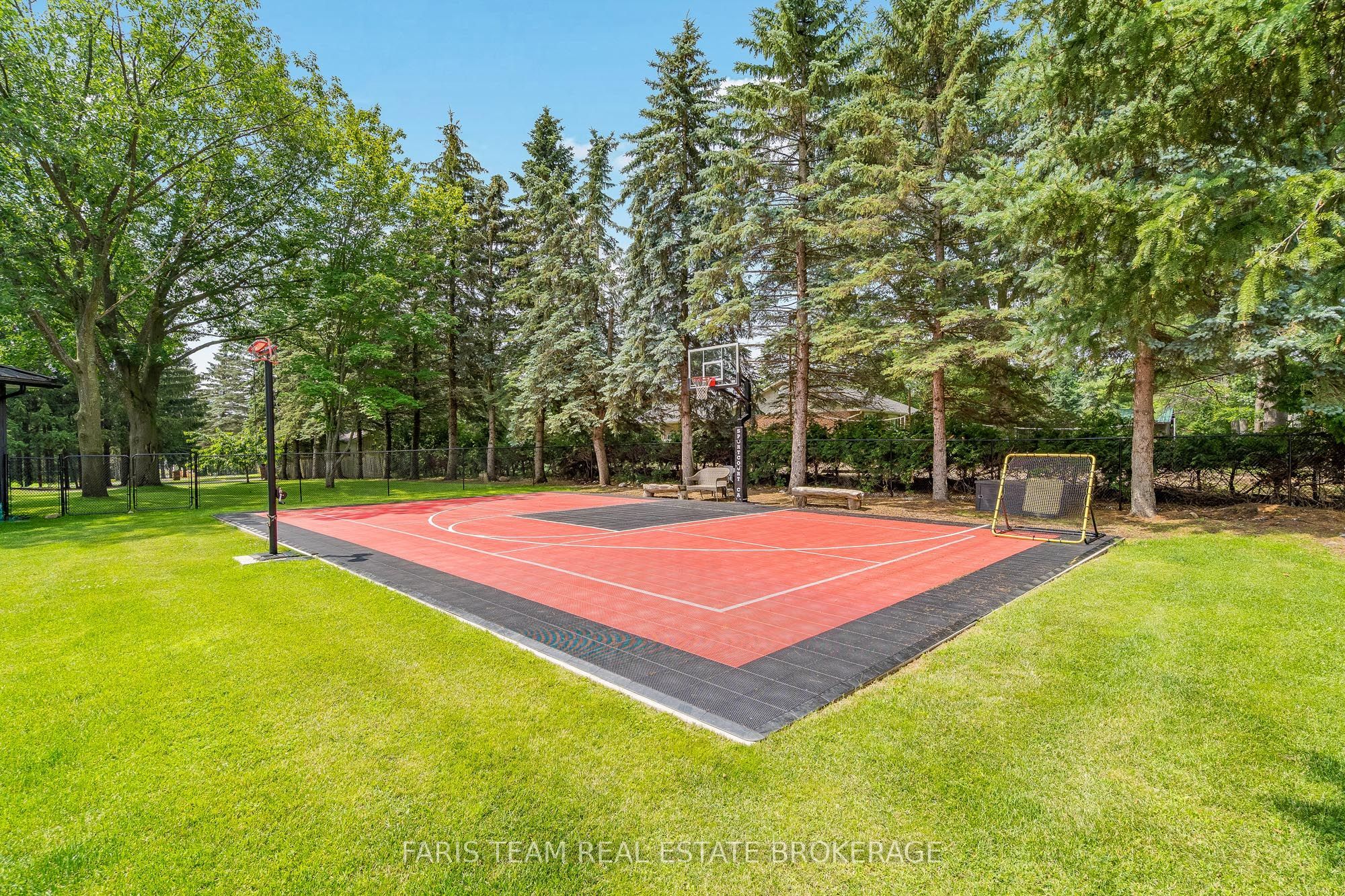 223A Hickory Lane, Barrie, ON L4N 4J9 photo 2