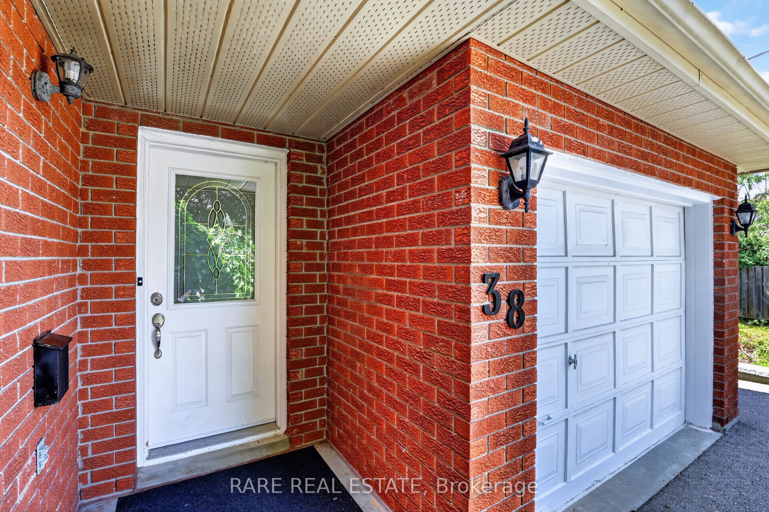 38 Lay Street, Barrie, ON L4M 4A7 photo 4