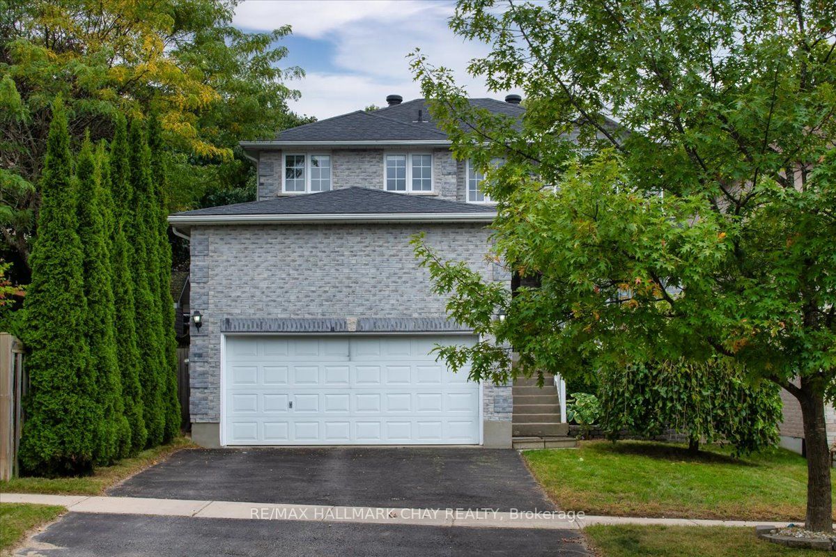 3 Bell Street, Barrie, ON L4N 0J2