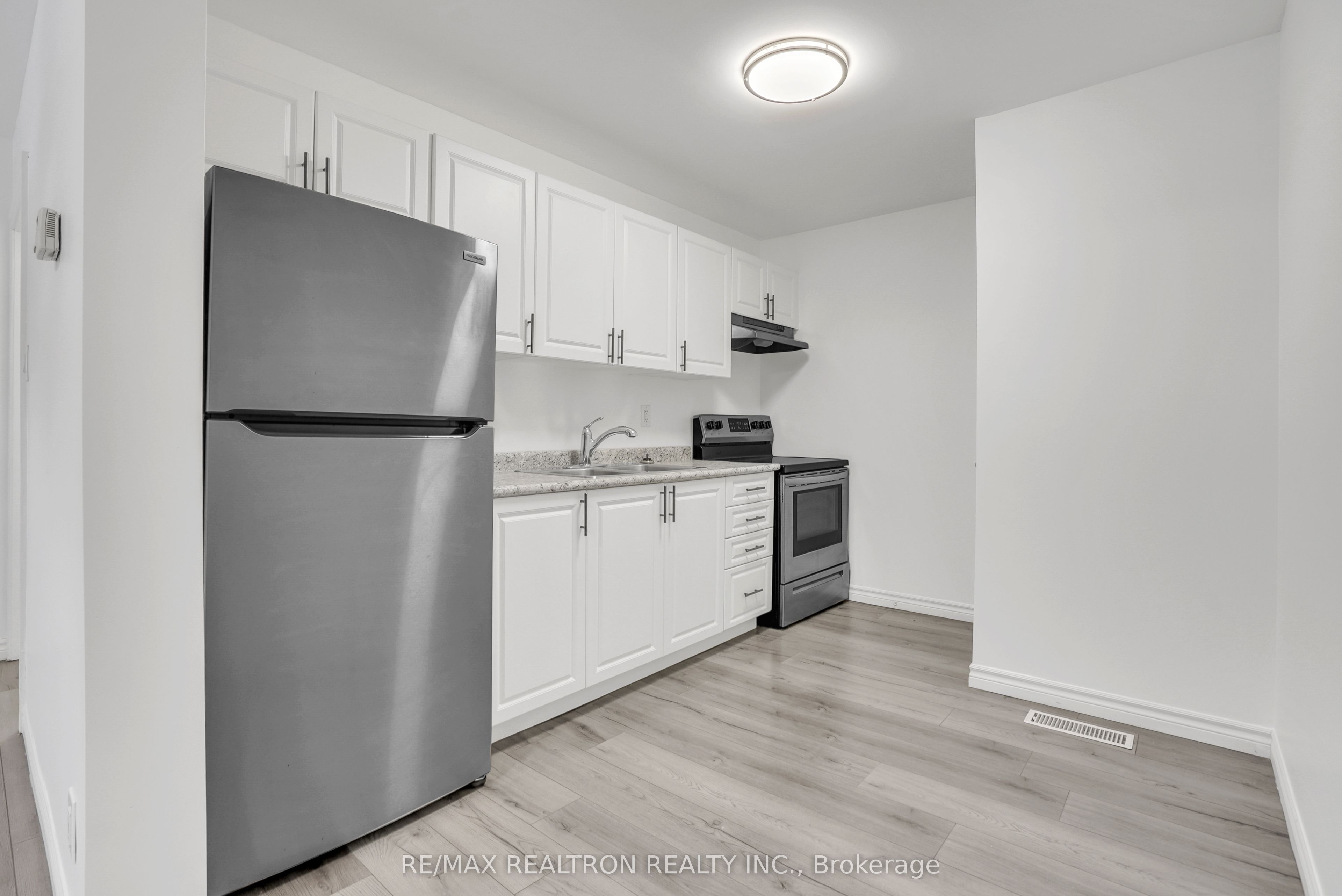 212 Little Avenue, Barrie, ON L4N 6L1 photo 5