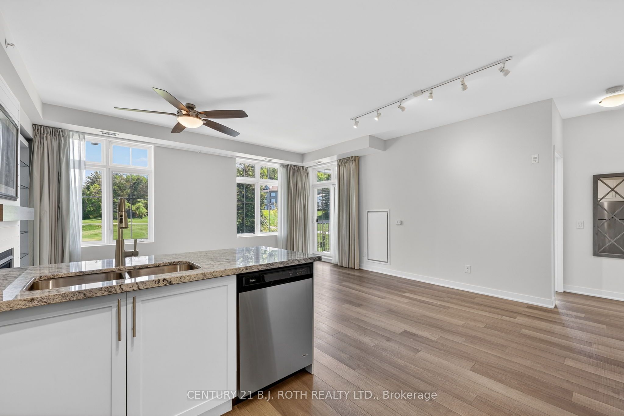 40 Horseshoe Boulevard 310, Oro-Medonte, ON L4M 4Y8 photo 5
