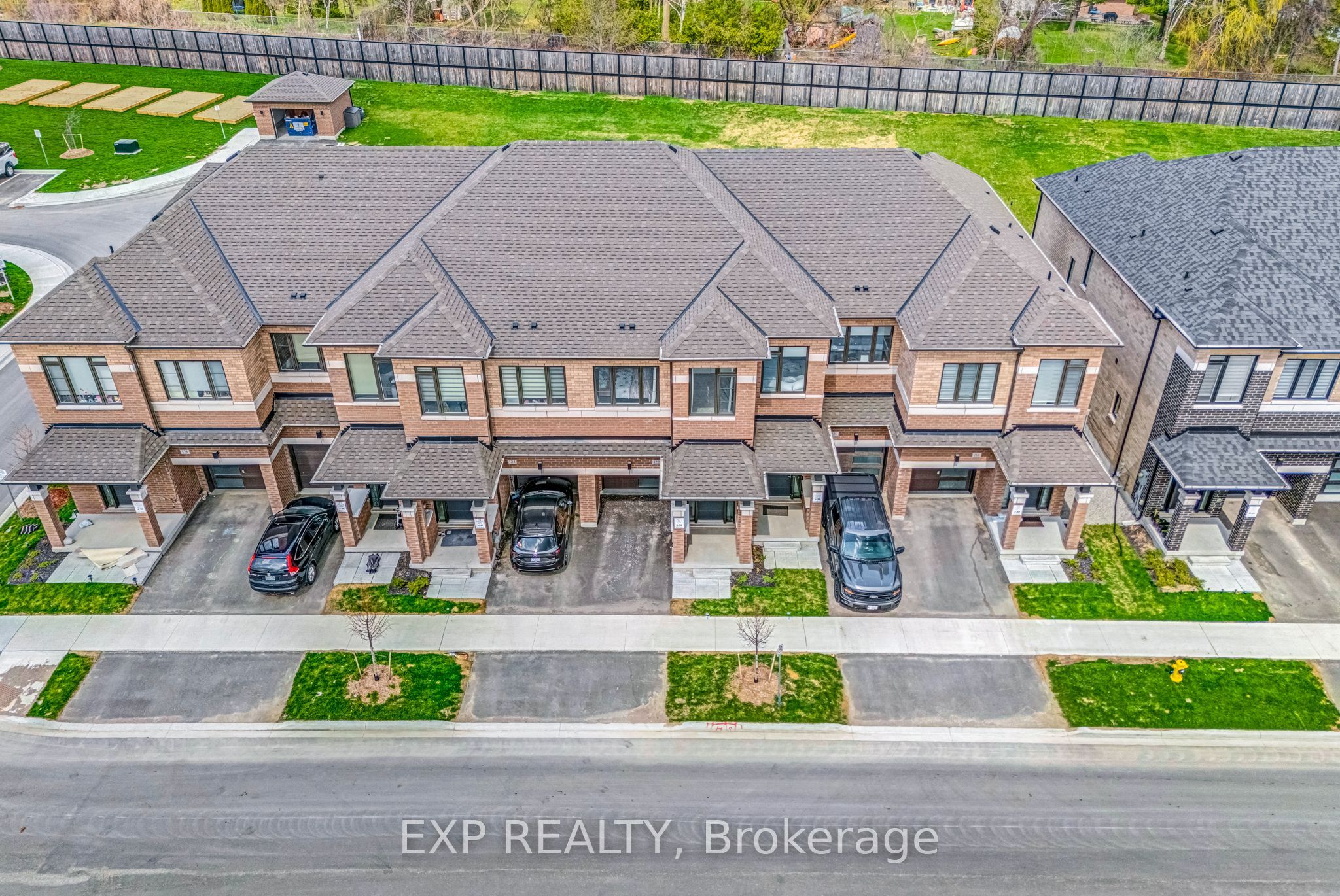 122 Turnberry Lane, Barrie, ON L9J 0M3