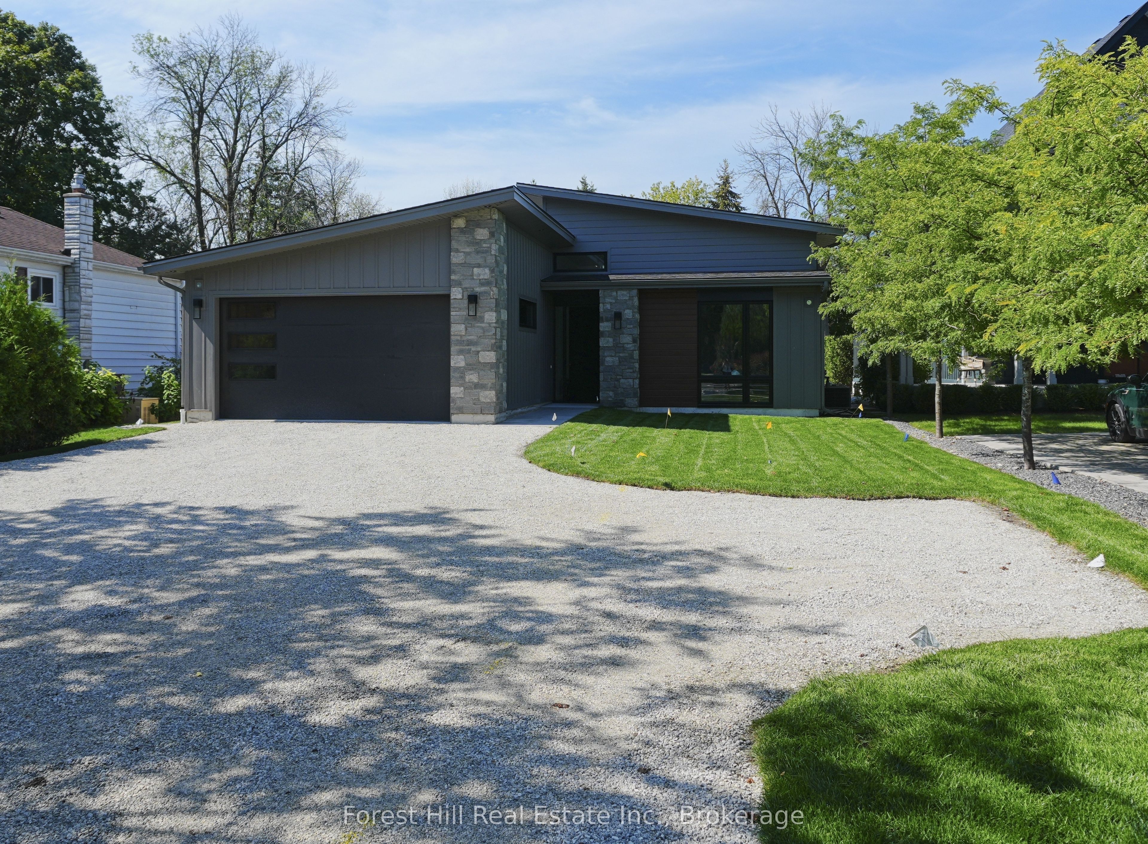 29 Niagara Street N, Collingwood, ON L9Y 3X1