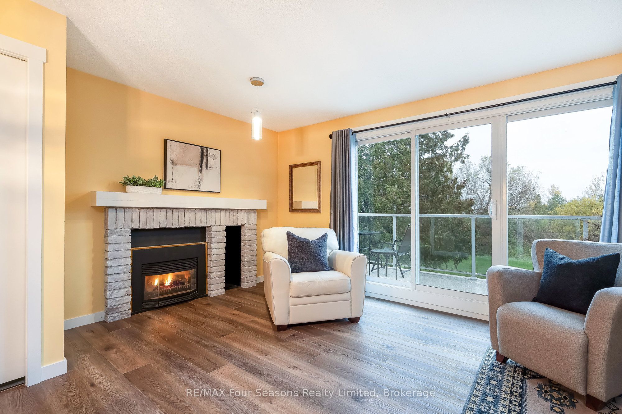 44 Trott Boulevard 17, Collingwood, ON L9Y 5B7 photo 4