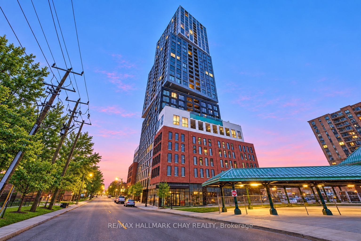 39 Mary Street 1902, Barrie, ON L4N 1S9