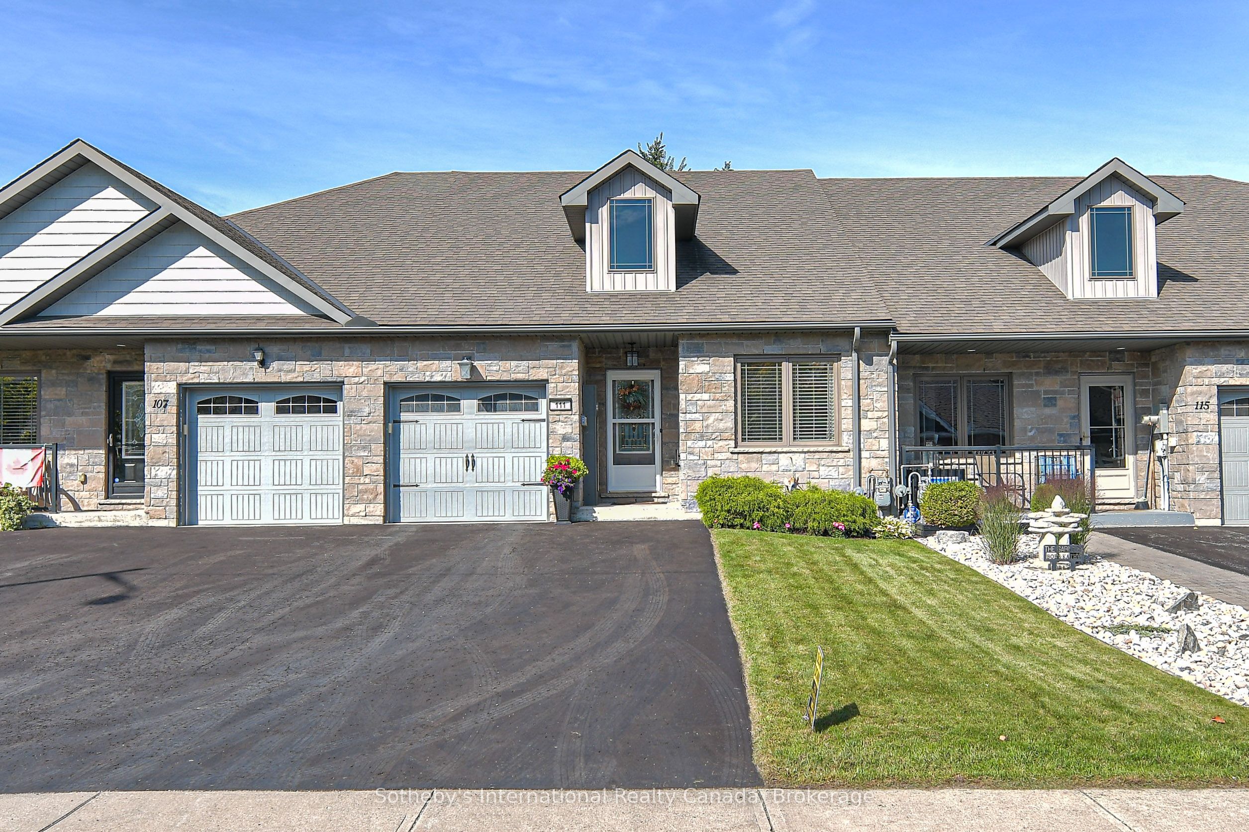 111 Lucy Lane, Orillia, ON L3V 7A8