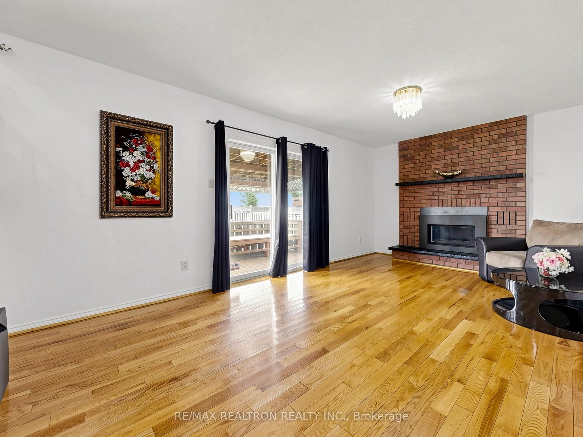 101 Chieftain Crescent, Barrie, ON L4N 6J2 photo 5