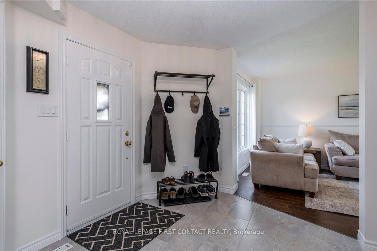 15 Sherwood Court, Barrie, ON L4N 9V2 photo 3