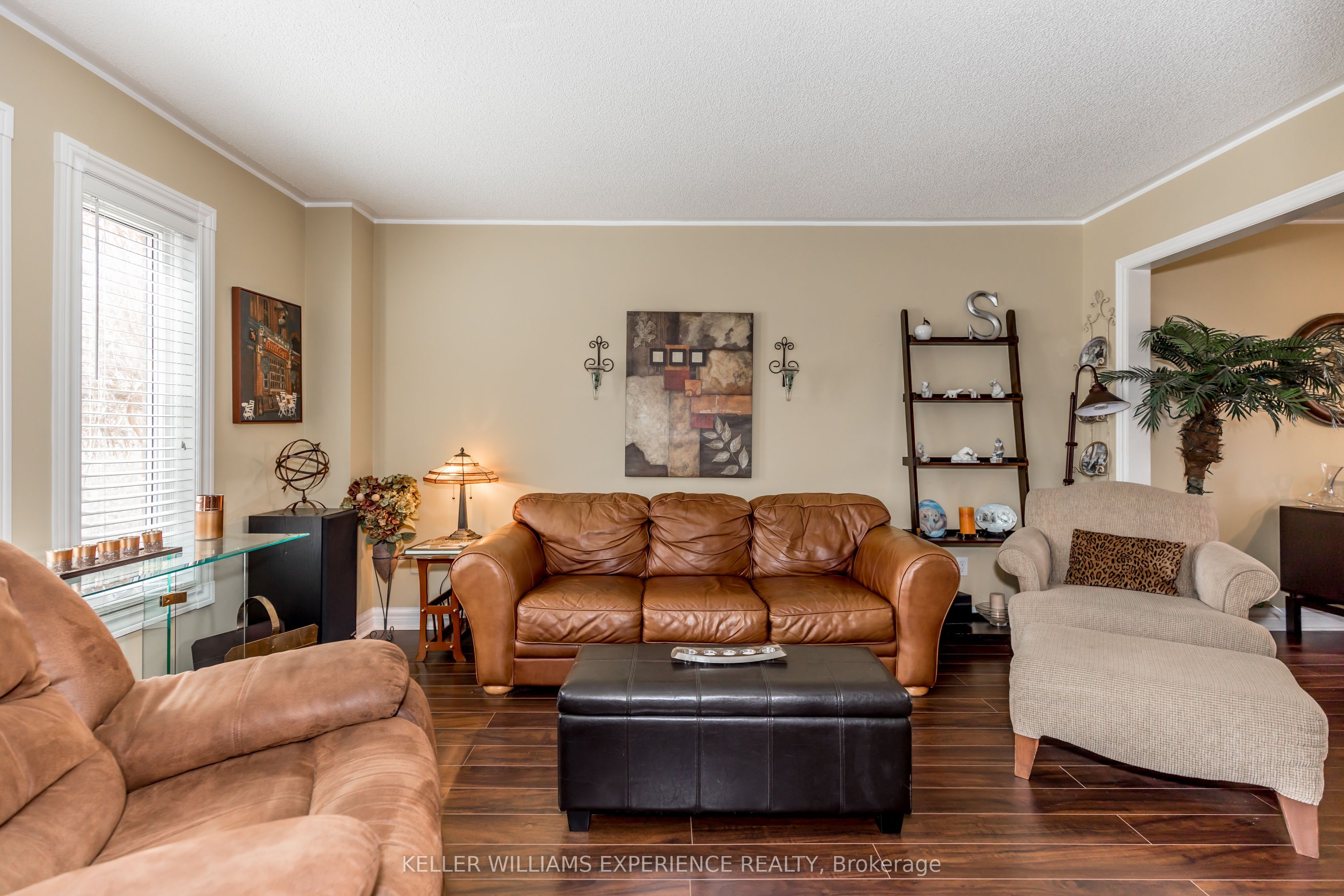 38 Bishop Drive, Barrie, ON L4N 6Y4 photo 5
