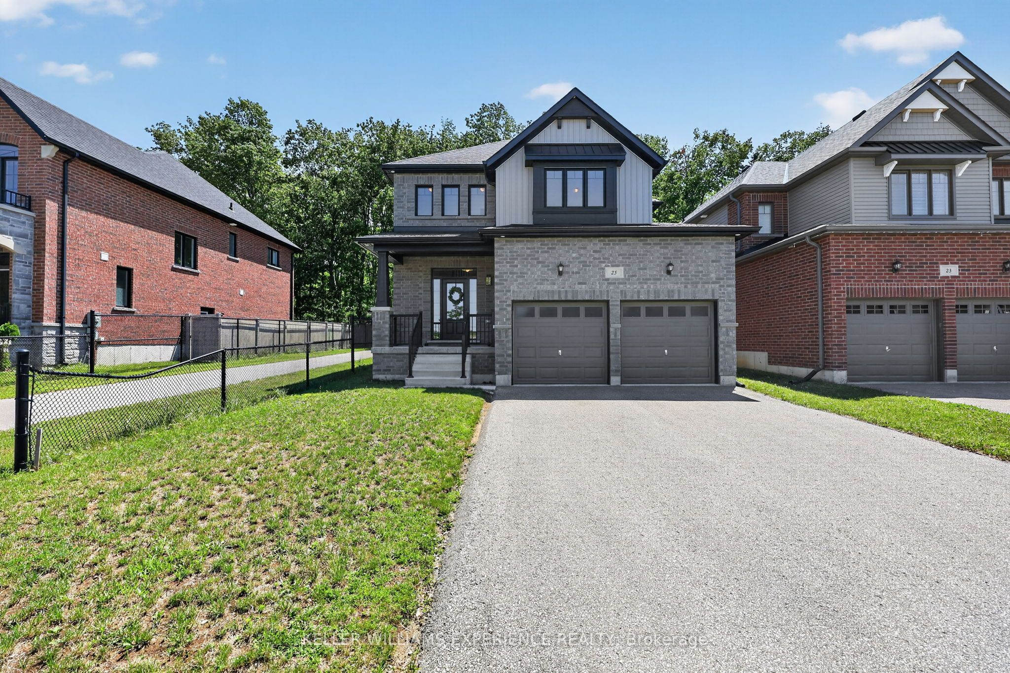 25 Atlantis Drive, Orillia, ON L3V 8L4 photo 2