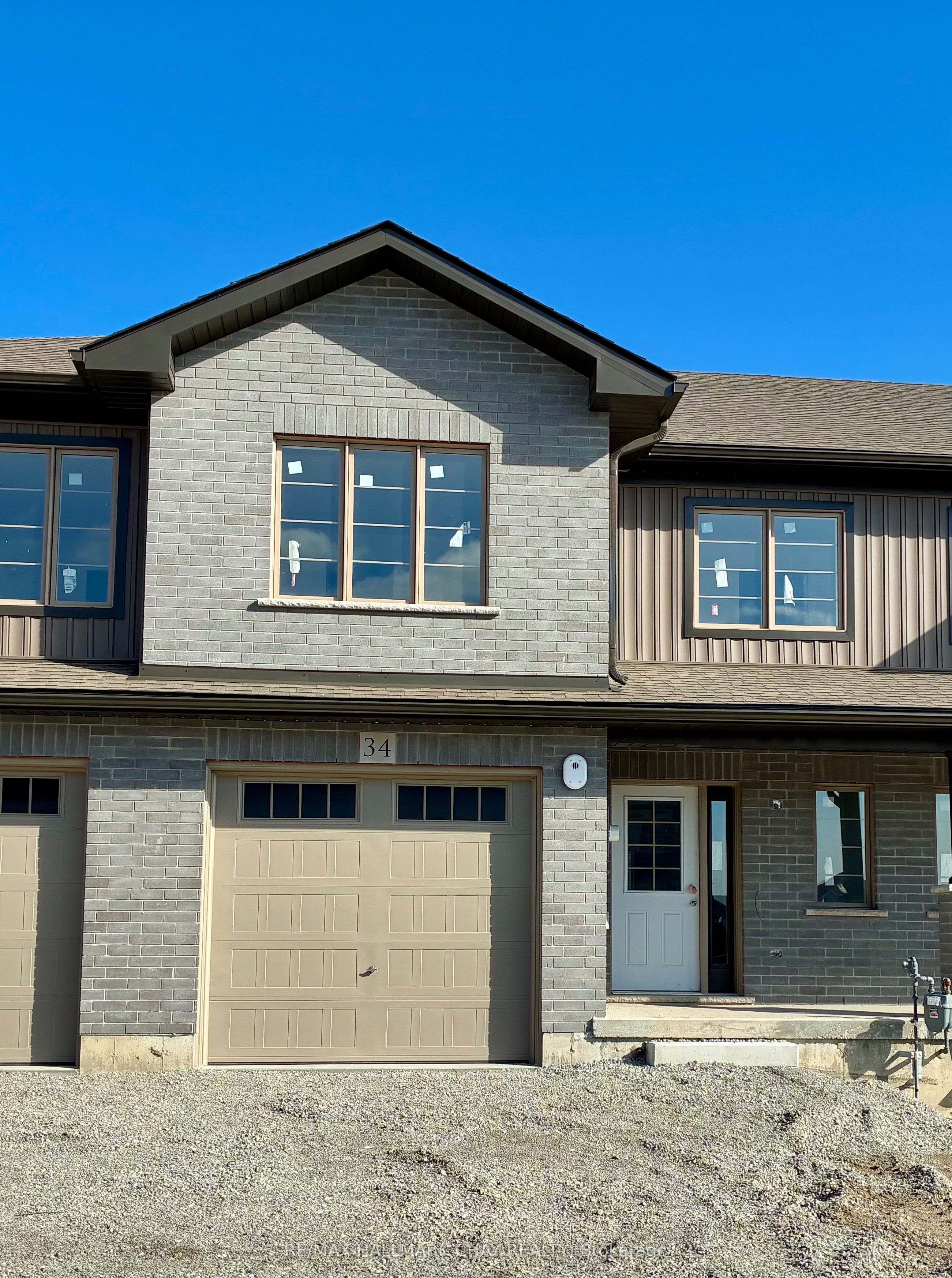 36 Strath Crescent, Springwater, ON L0L 1P0