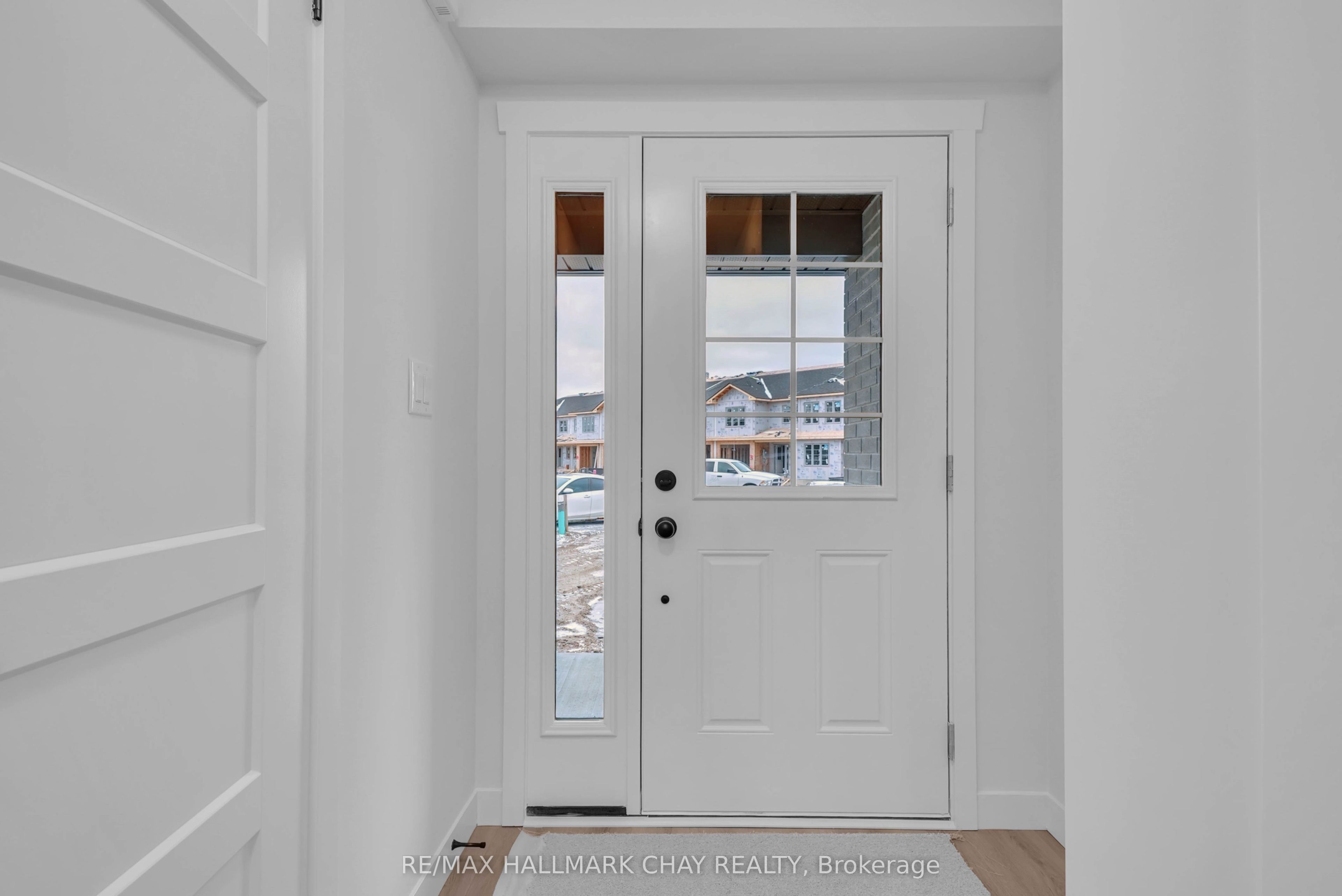 16 Beverly Street, Springwater, ON L0L 1P0 photo 2