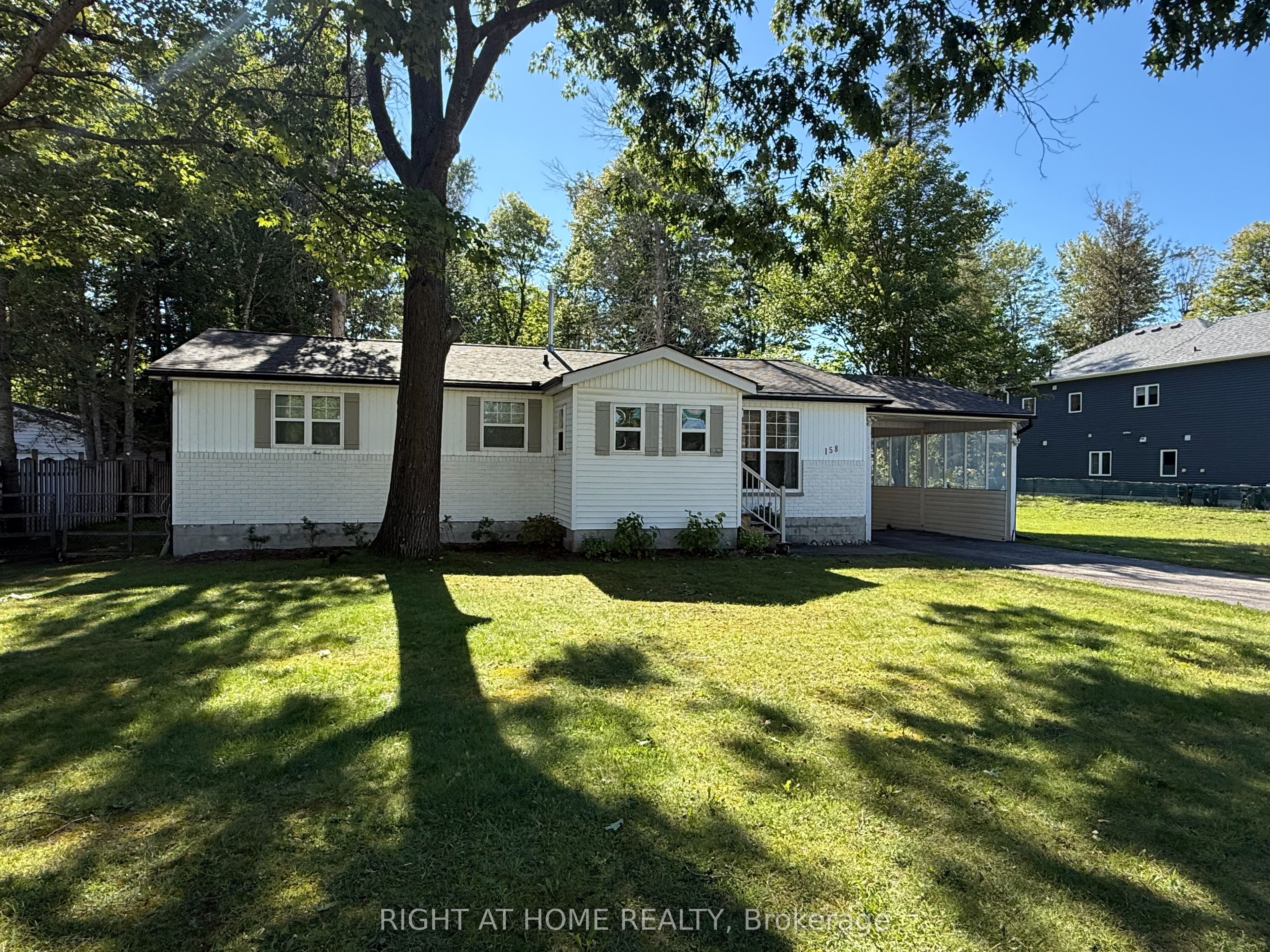 158 Zoo Park Road, Wasaga Beach, ON L9Z 2P2
