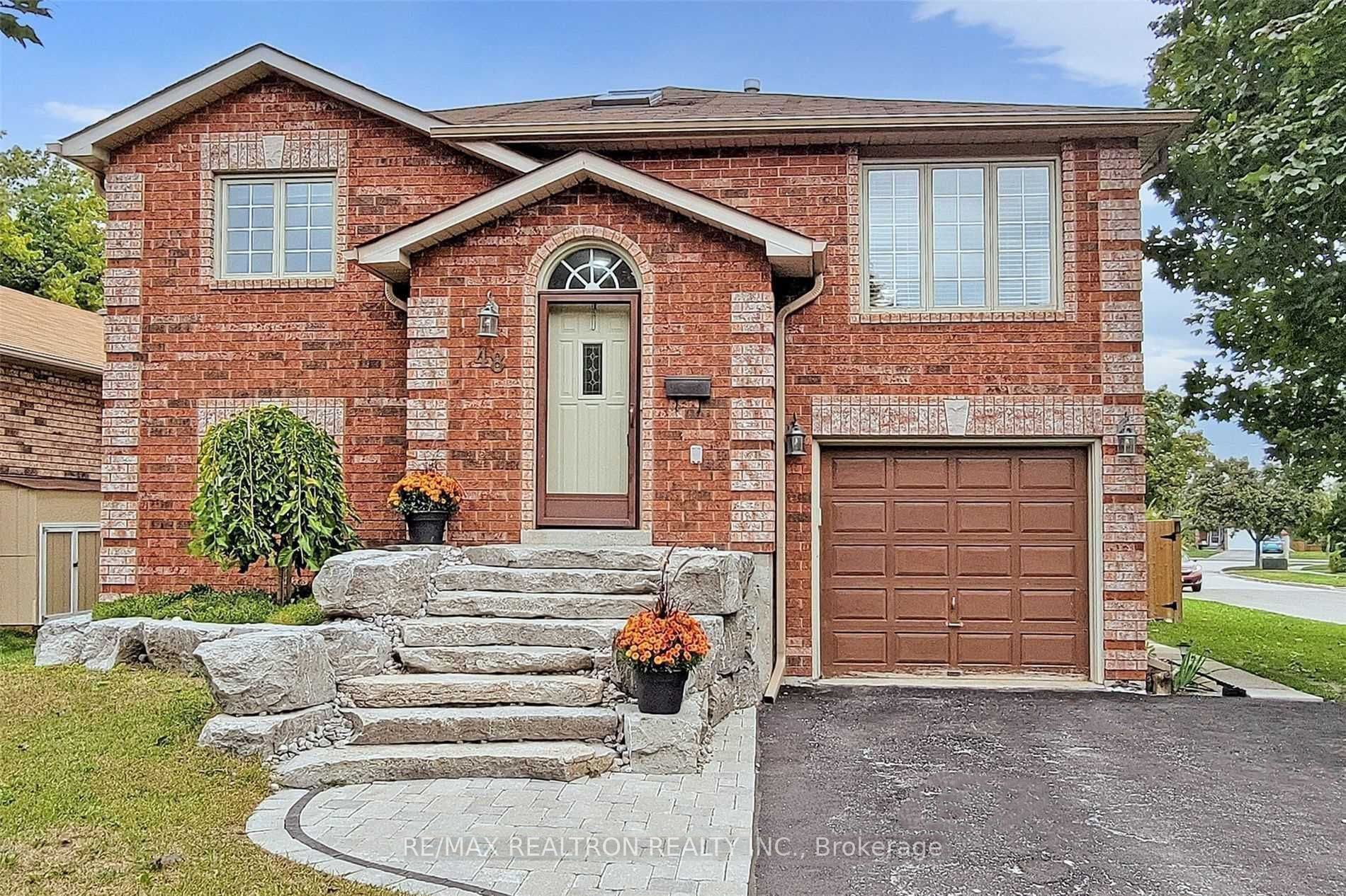48 Jones Drive, Barrie, ON L4M 6H7
