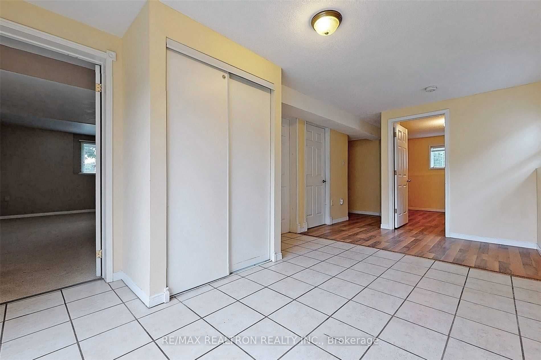 48 Jones Drive, Barrie, ON L4M 6H7 photo 3