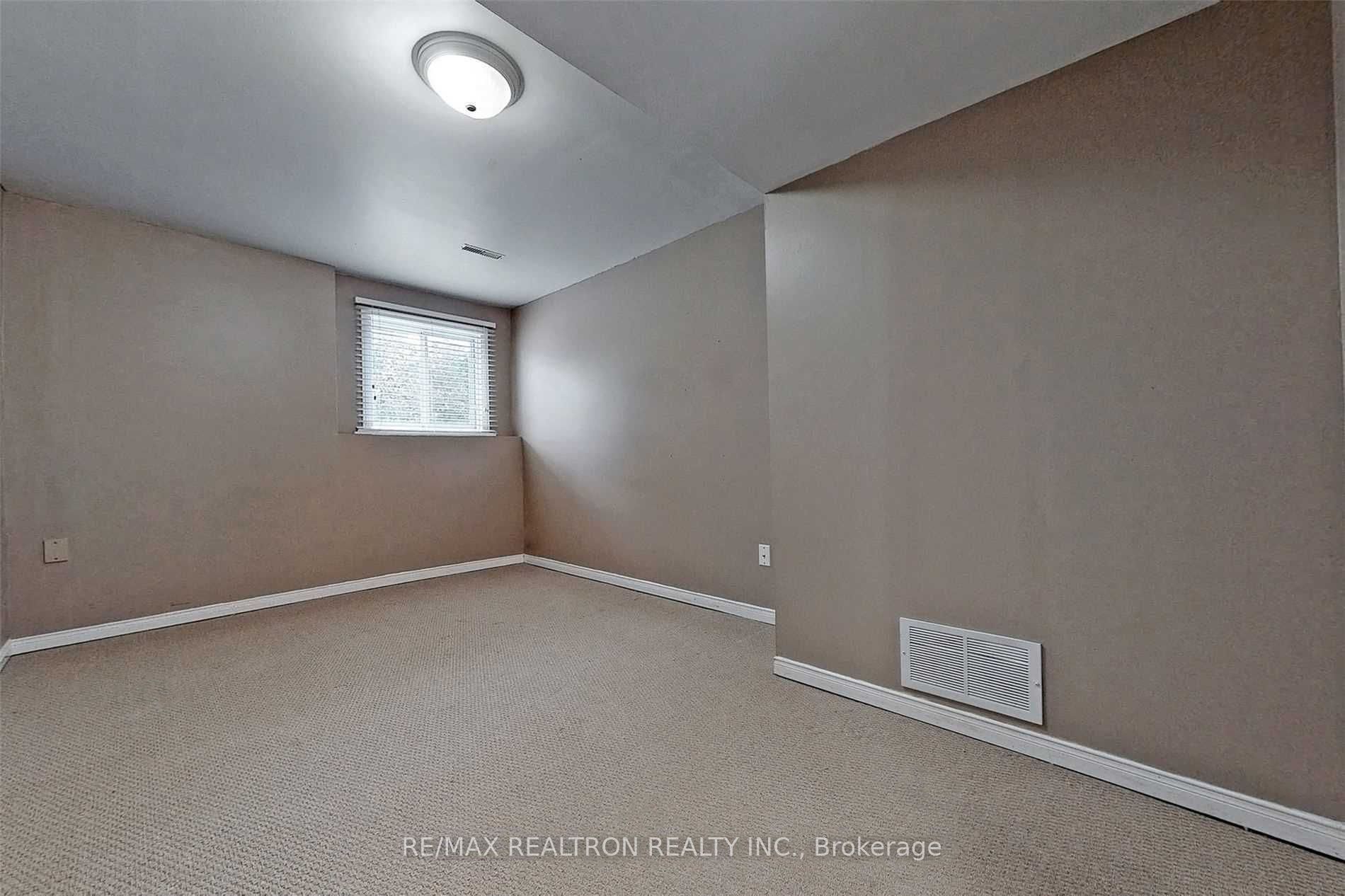 48 Jones Drive, Barrie, ON L4M 6H7 photo 5