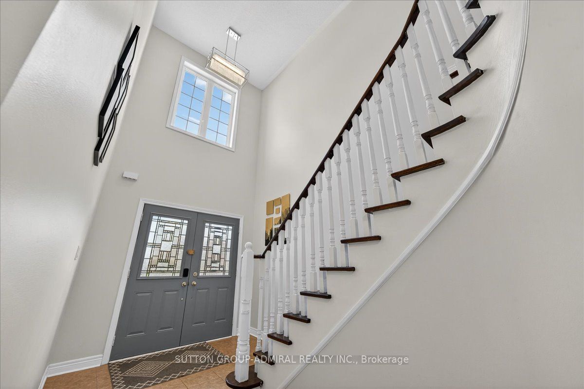 6 White Crescent, Barrie, ON L4N 7M1 photo 4