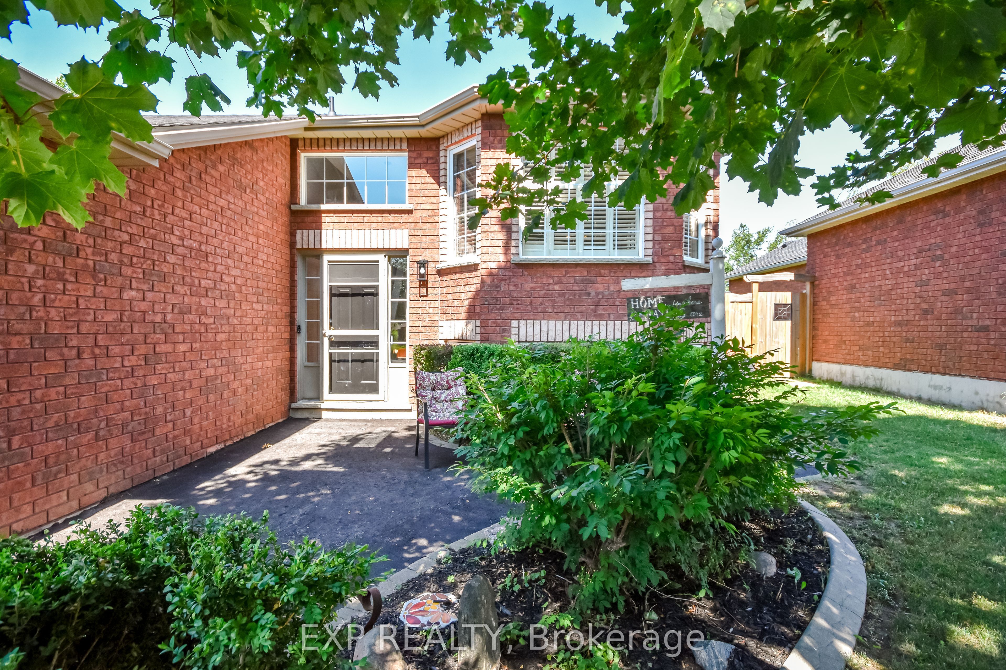 7 Hunter Court, Springwater, ON L0L 1P0 photo 3
