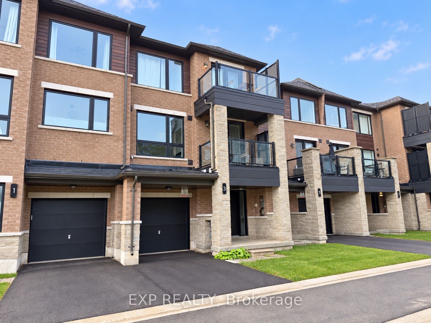3 Red Maple Lane, Barrie, ON L4N 0H7 photo 3